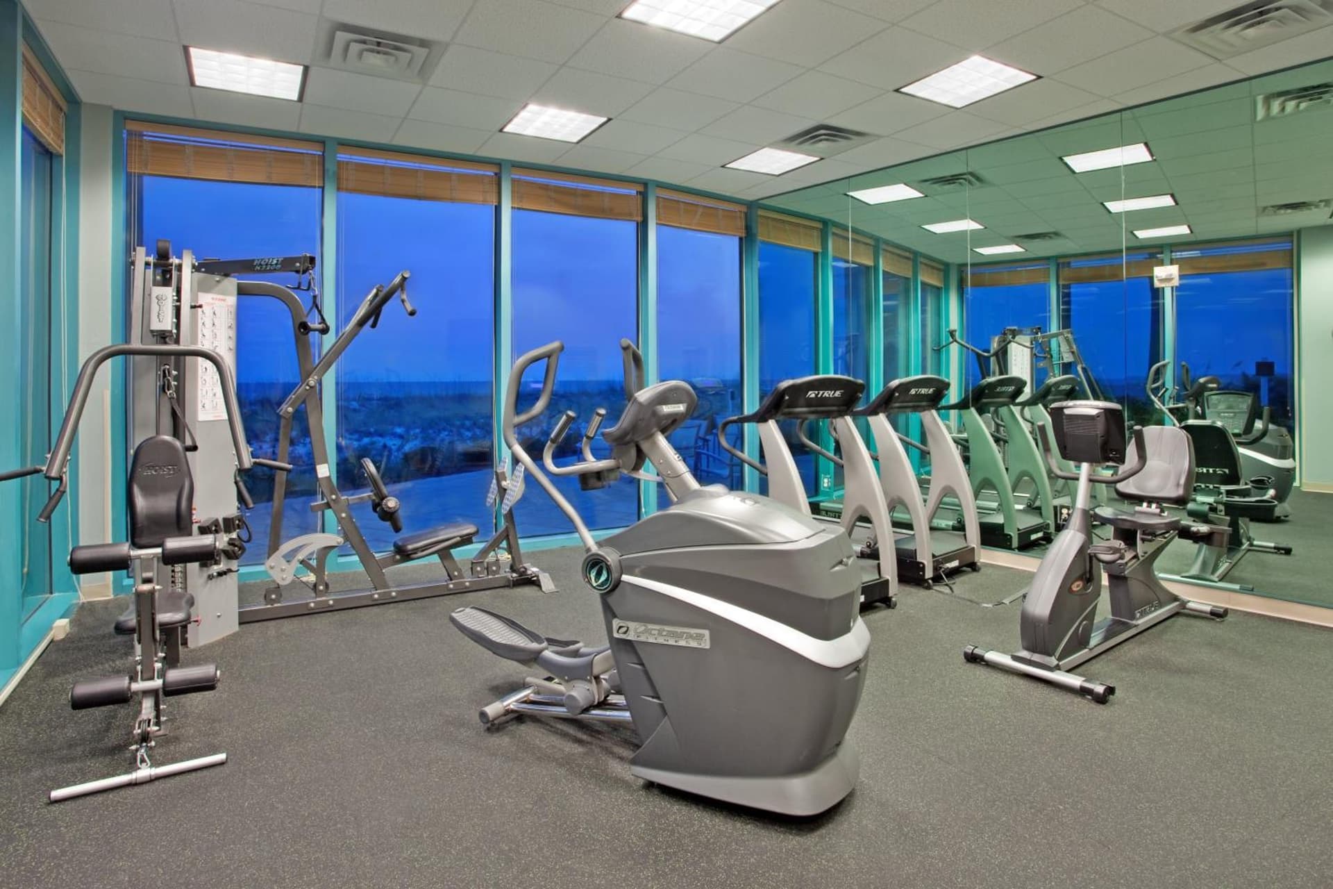 Holiday Inn Express Pensacola Beach by IHG gallery photo in Pensacola Beach, FL — image 22