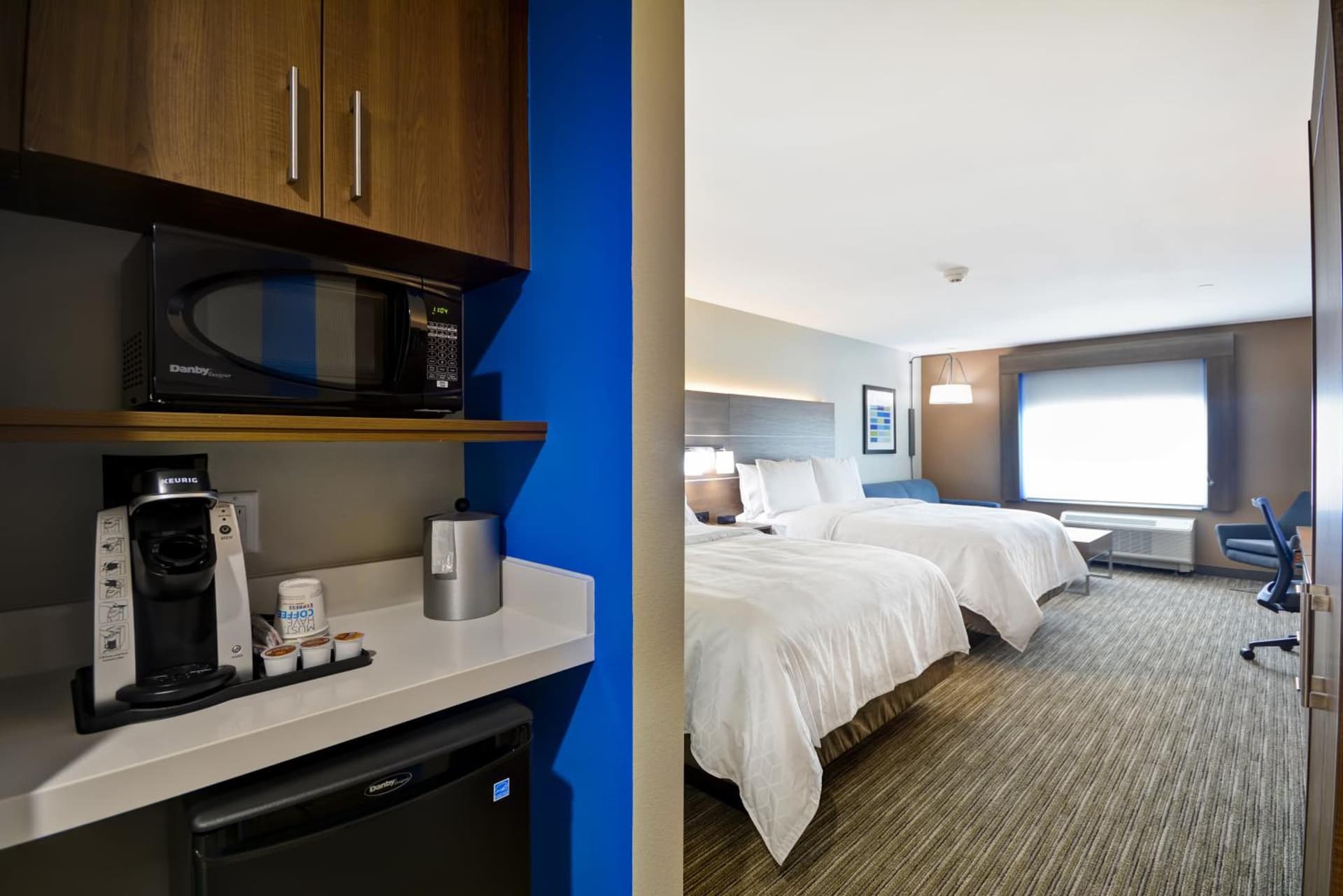 Holiday Inn Express & Suites - Houston NASA - Boardwalk Area by IHG property views in Seabrook, TX — gallery photo 3