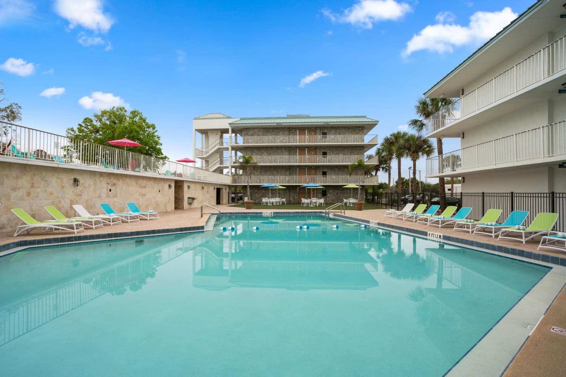Park Royal Orlando interior in Kissimmee, FL — gallery photo 2