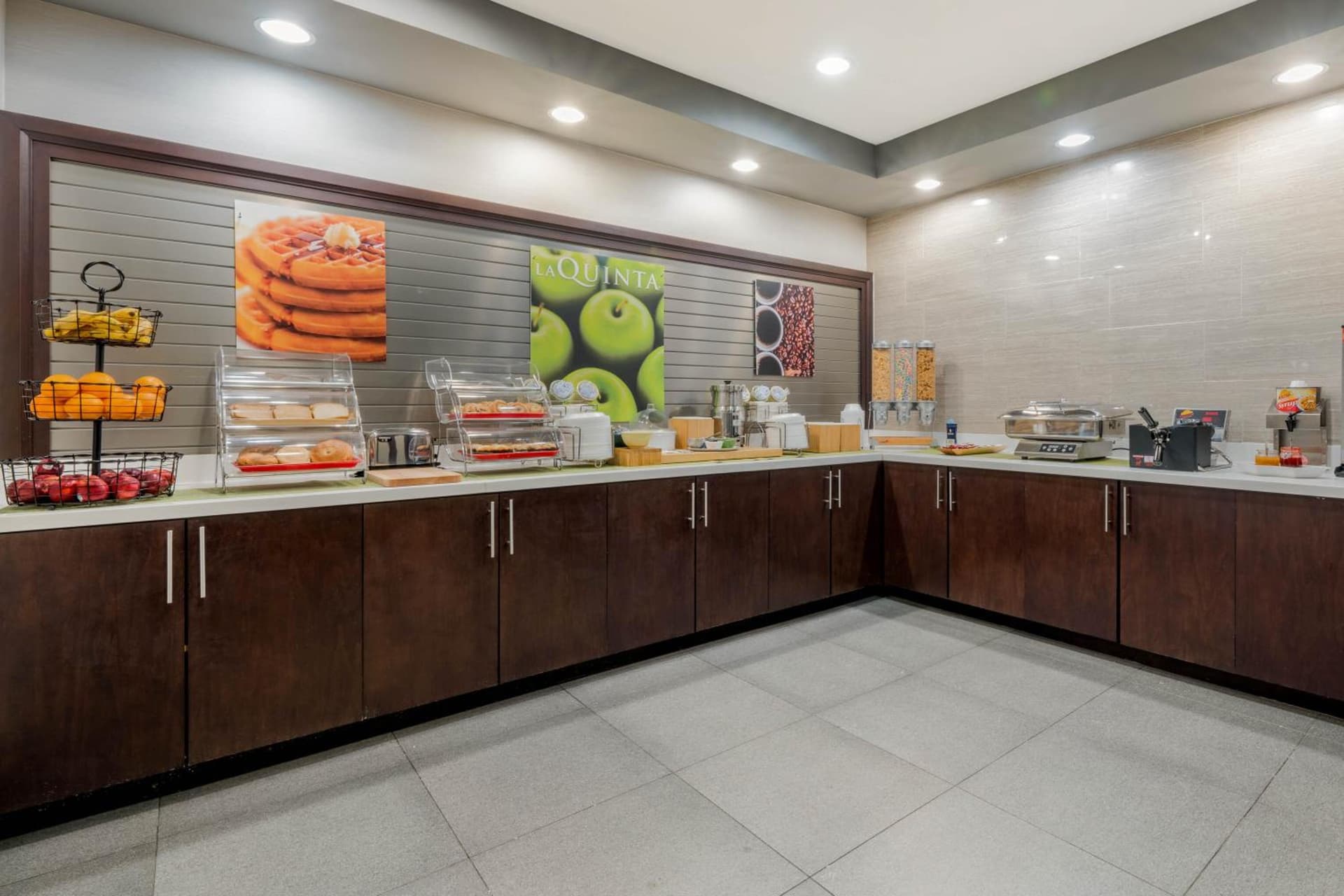 La Quinta Inn & Suites by Wyndham Fort Worth Arlington West gallery photo in Arlington, TX — image 44