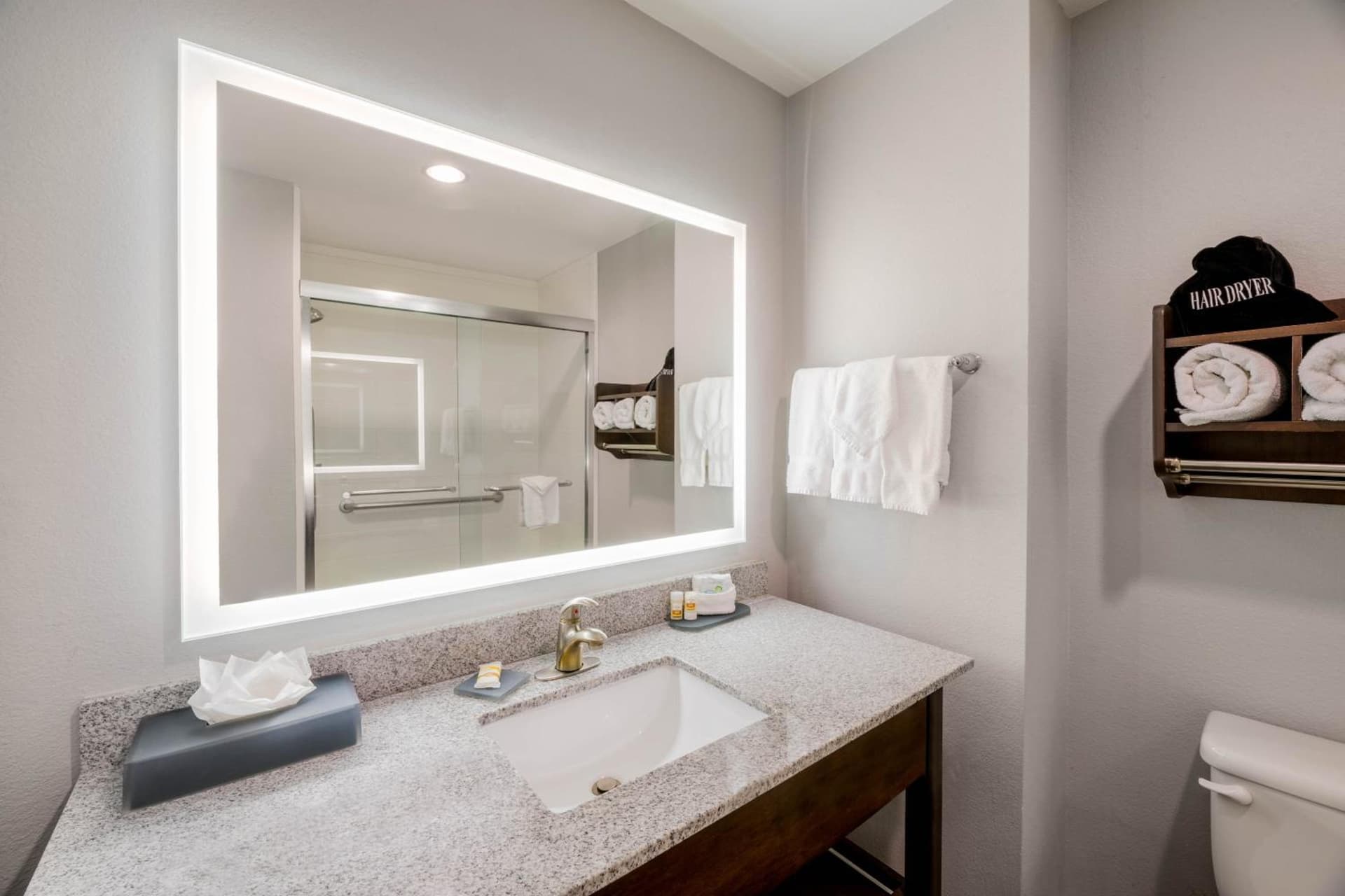 La Quinta Inn & Suites by Wyndham Fort Worth Arlington West gallery photo in Arlington, TX — image 14