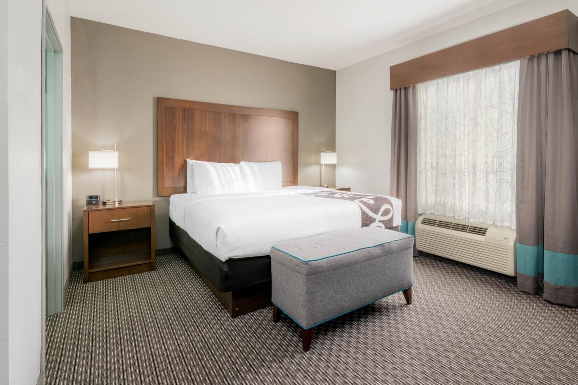 La Quinta Inn & Suites by Wyndham Fort Worth Arlington West gallery photo in Arlington, TX — image 46