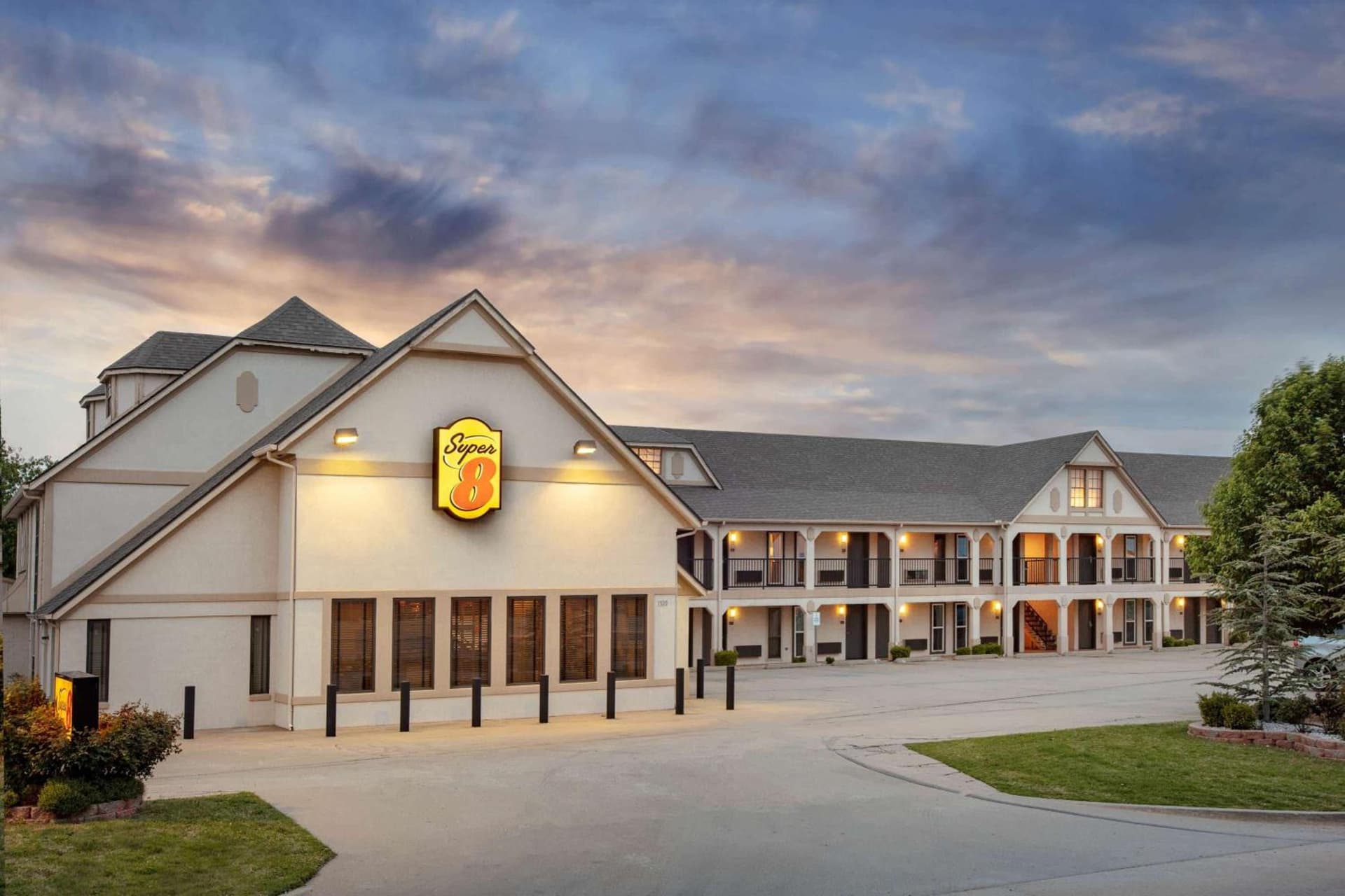 Super 8 by Wyndham City of Moore featured exterior or lobby in Moore, OK — similar hotel
