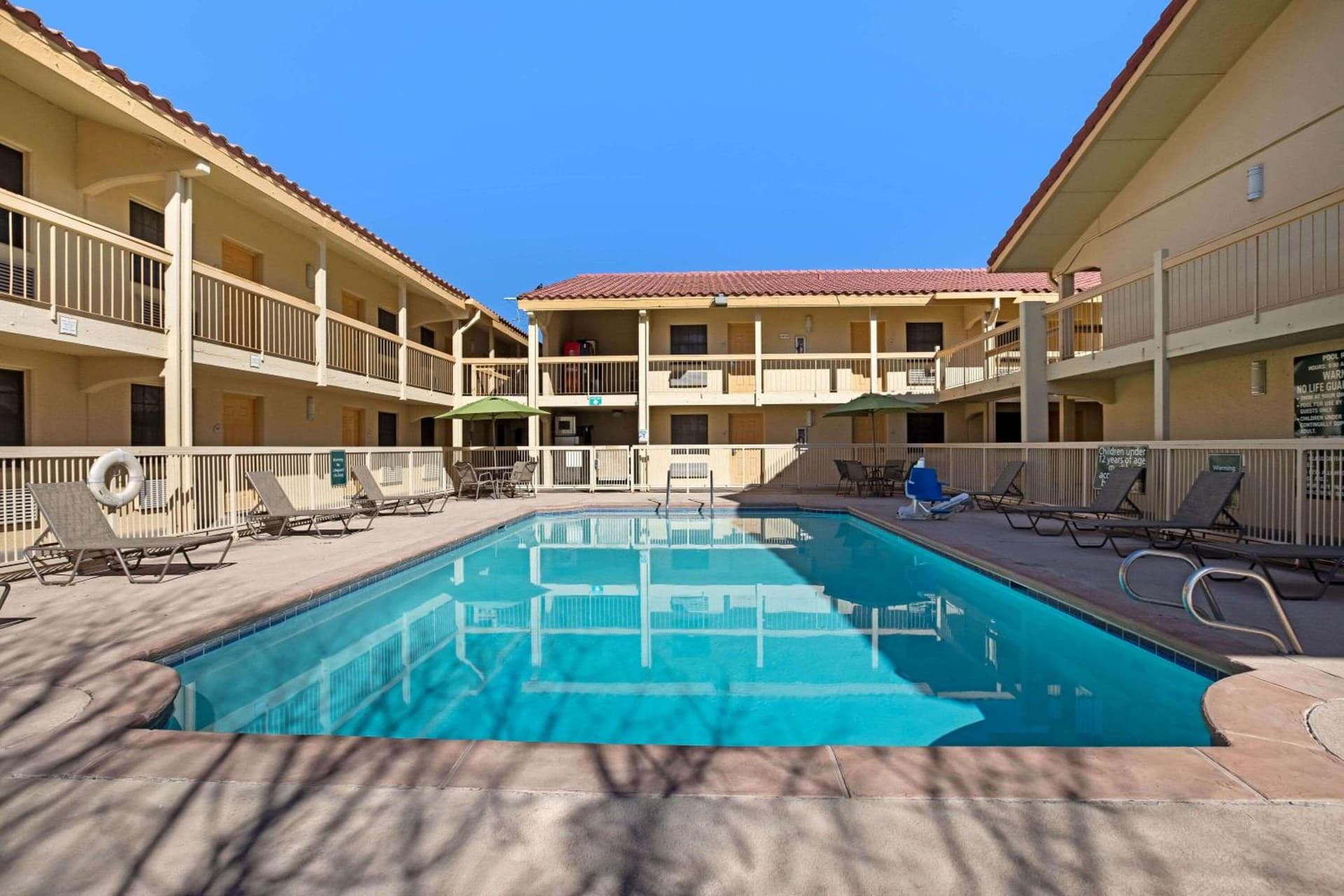La Quinta Inn by Wyndham El Paso East Lomaland gallery photo in El Paso, TX — image 10