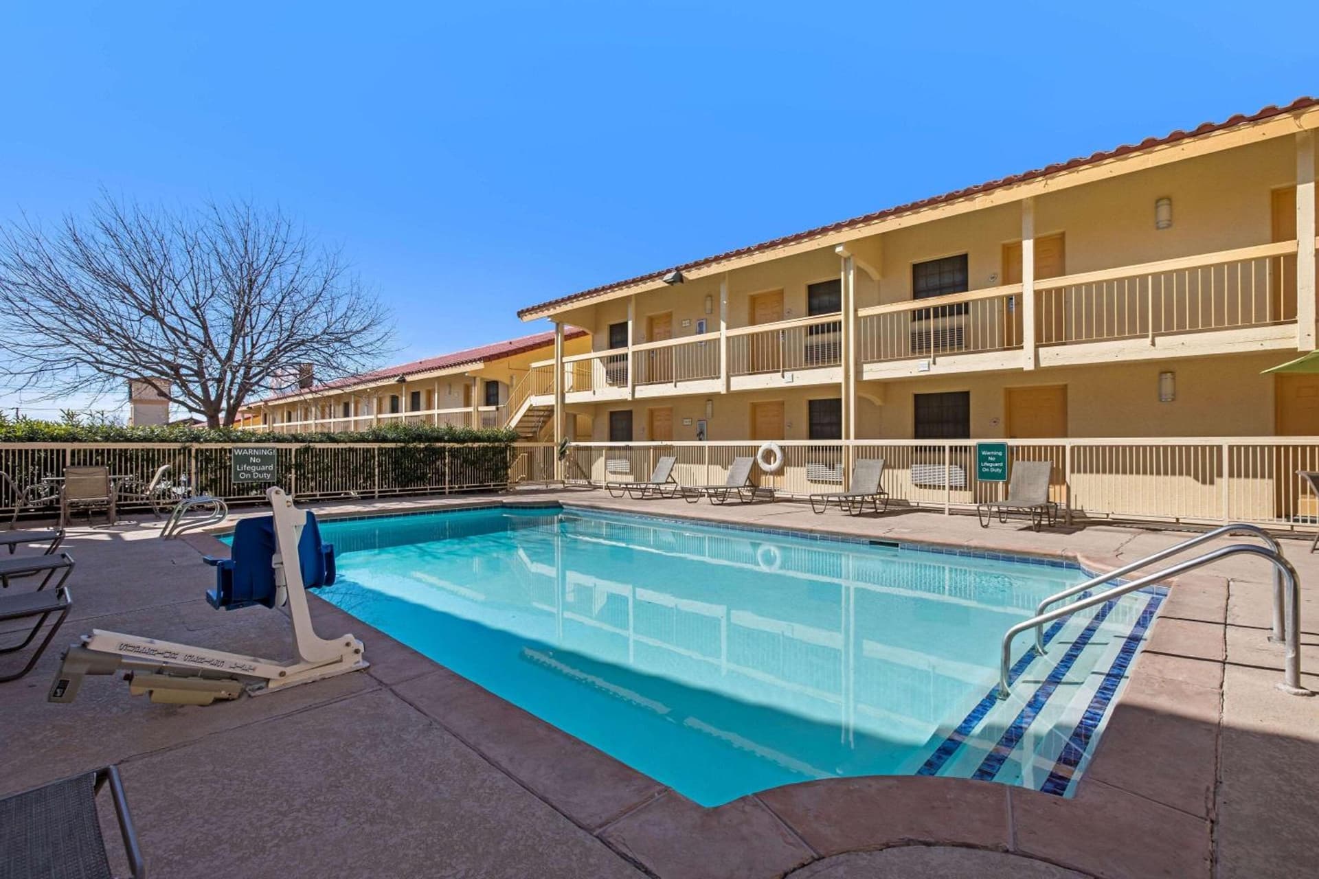 La Quinta Inn by Wyndham El Paso East Lomaland gallery photo in El Paso, TX — image 9