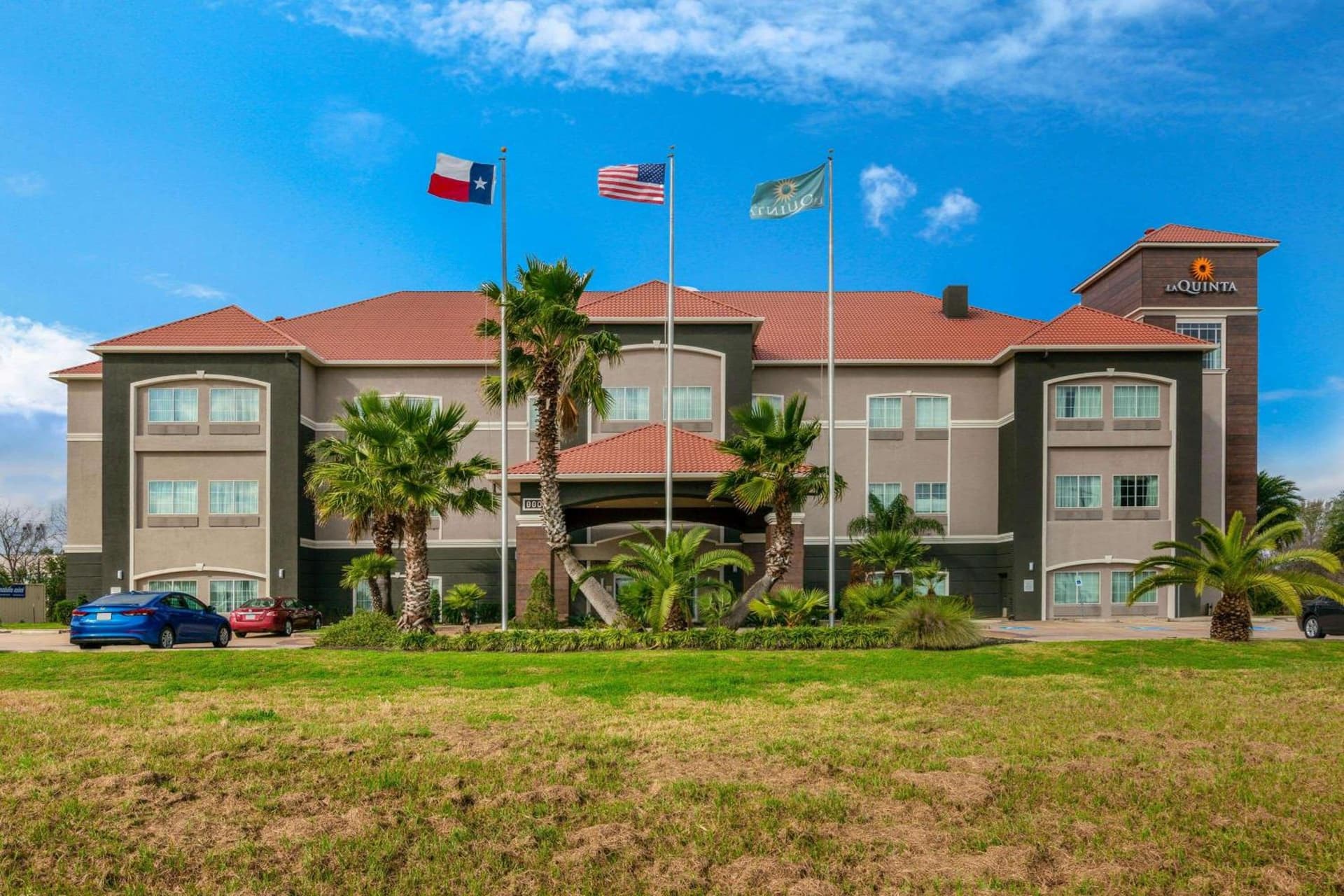 La Quinta by Wyndham Alvin property views in Alvin, TX — gallery photo 3