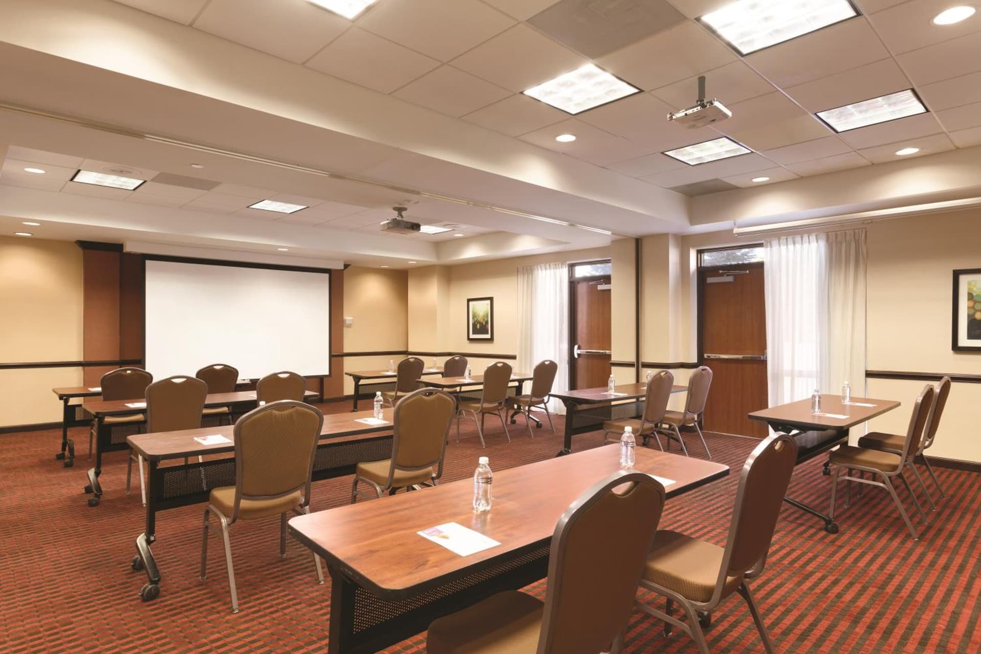 Hyatt Place Chicago - Lombard/Oak Brook gallery photo in Lombard, IL — image 26