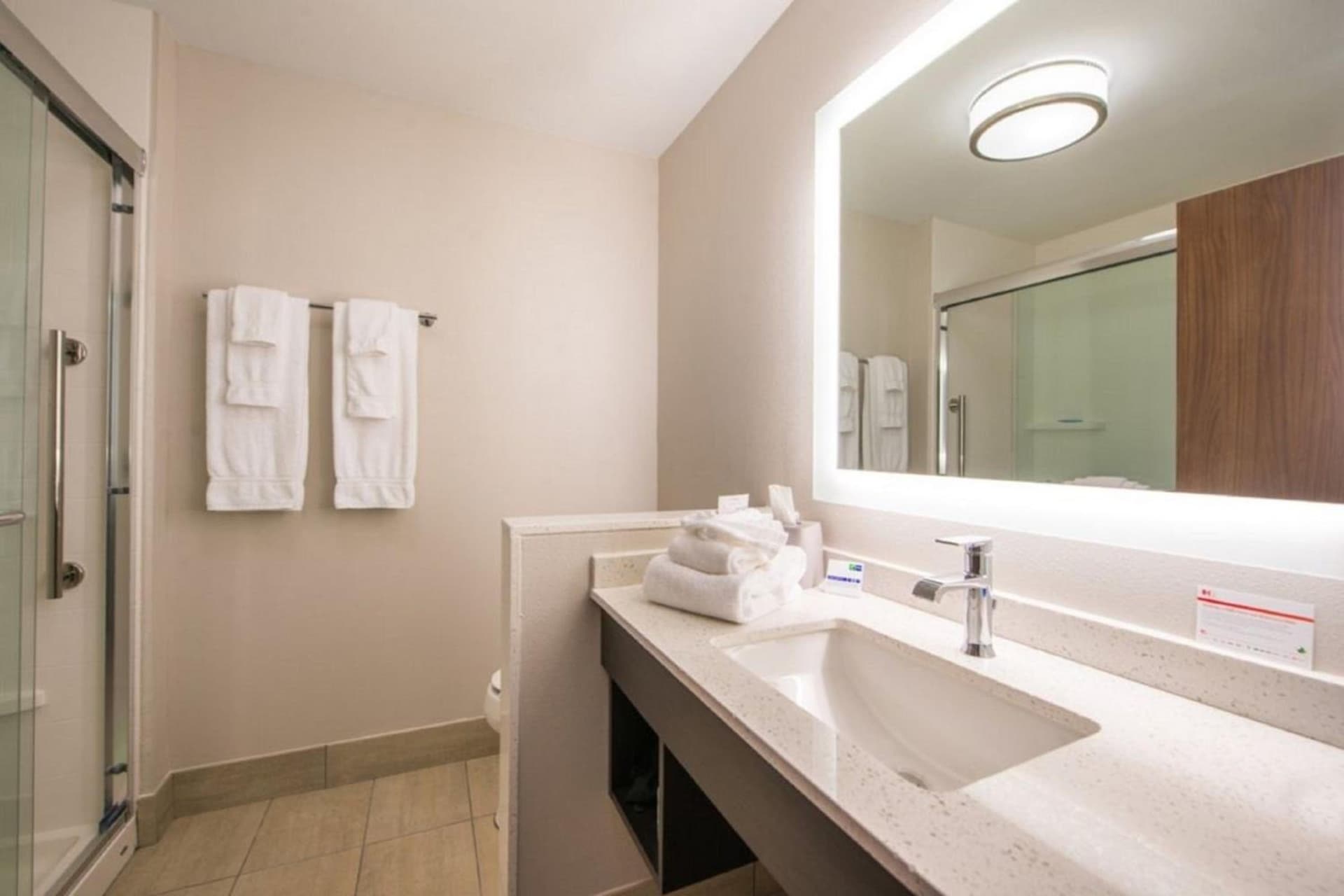 Holiday Inn Express Jacksonville East by IHG gallery photo in Jacksonville, FL — image 18