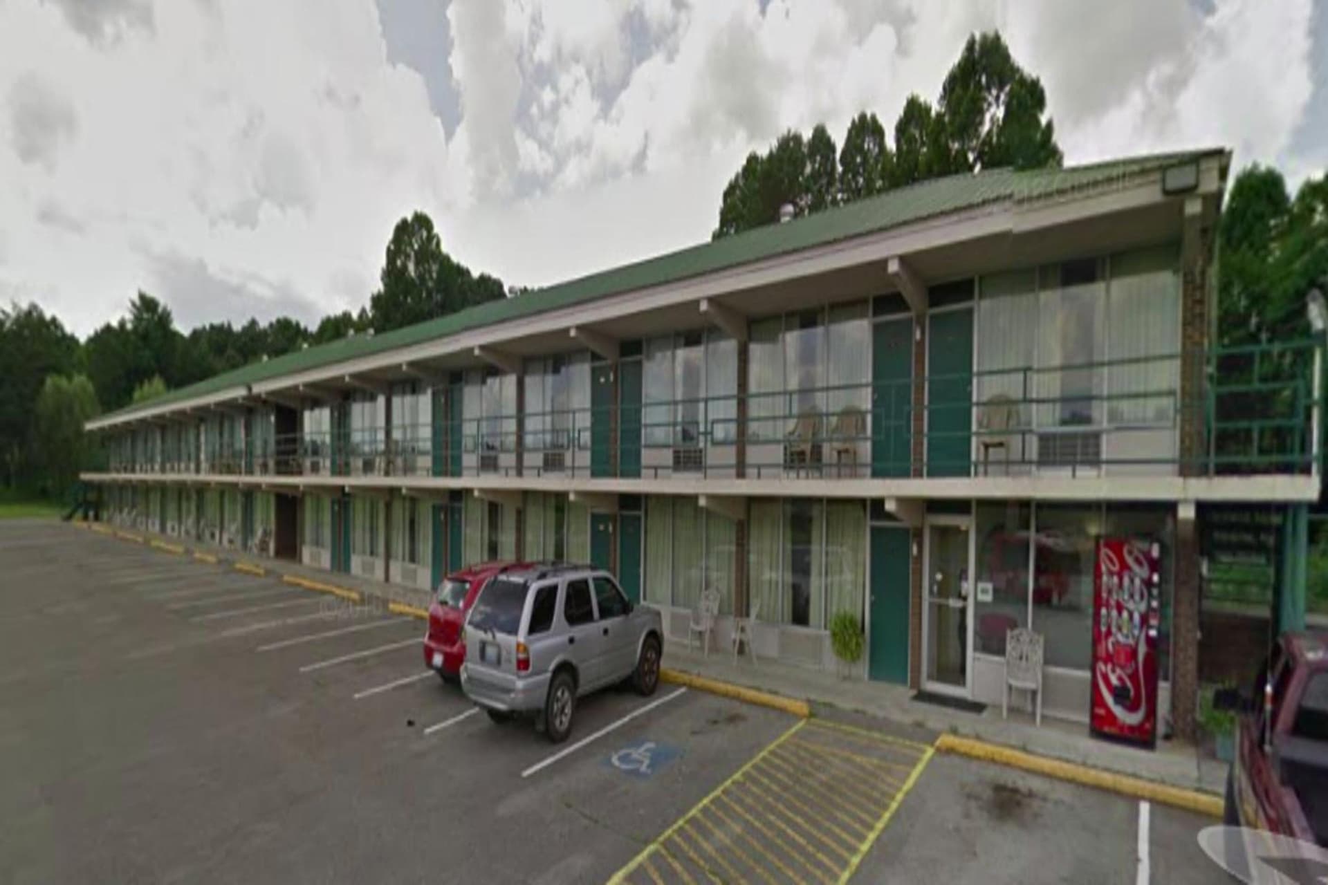 OYO Hotel Whitely City Hwy 27 KY property views in Whitley City, KY — gallery photo 3