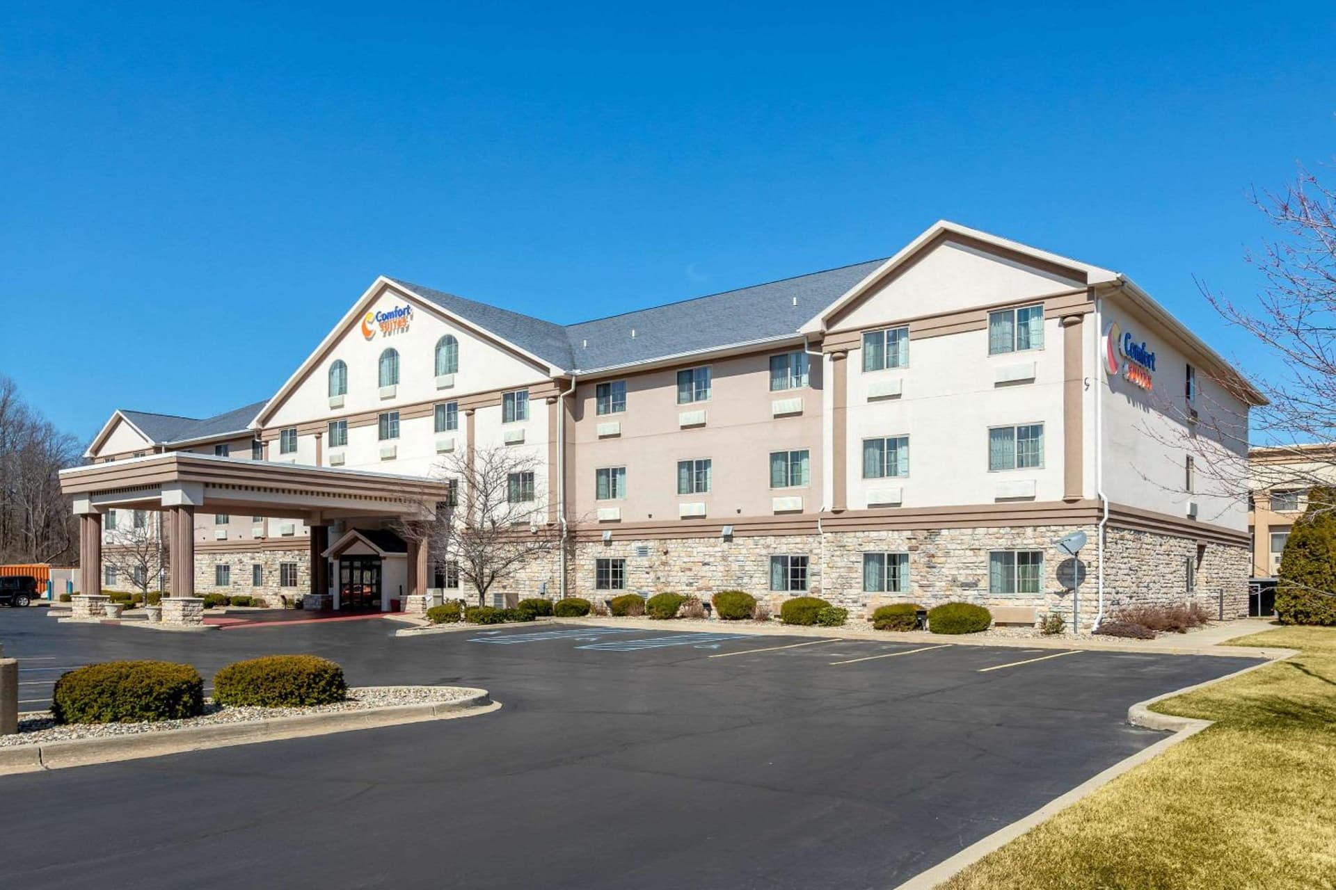 Comfort Suites Stevensville - St Joseph — hotel in Stevensville, Michigan