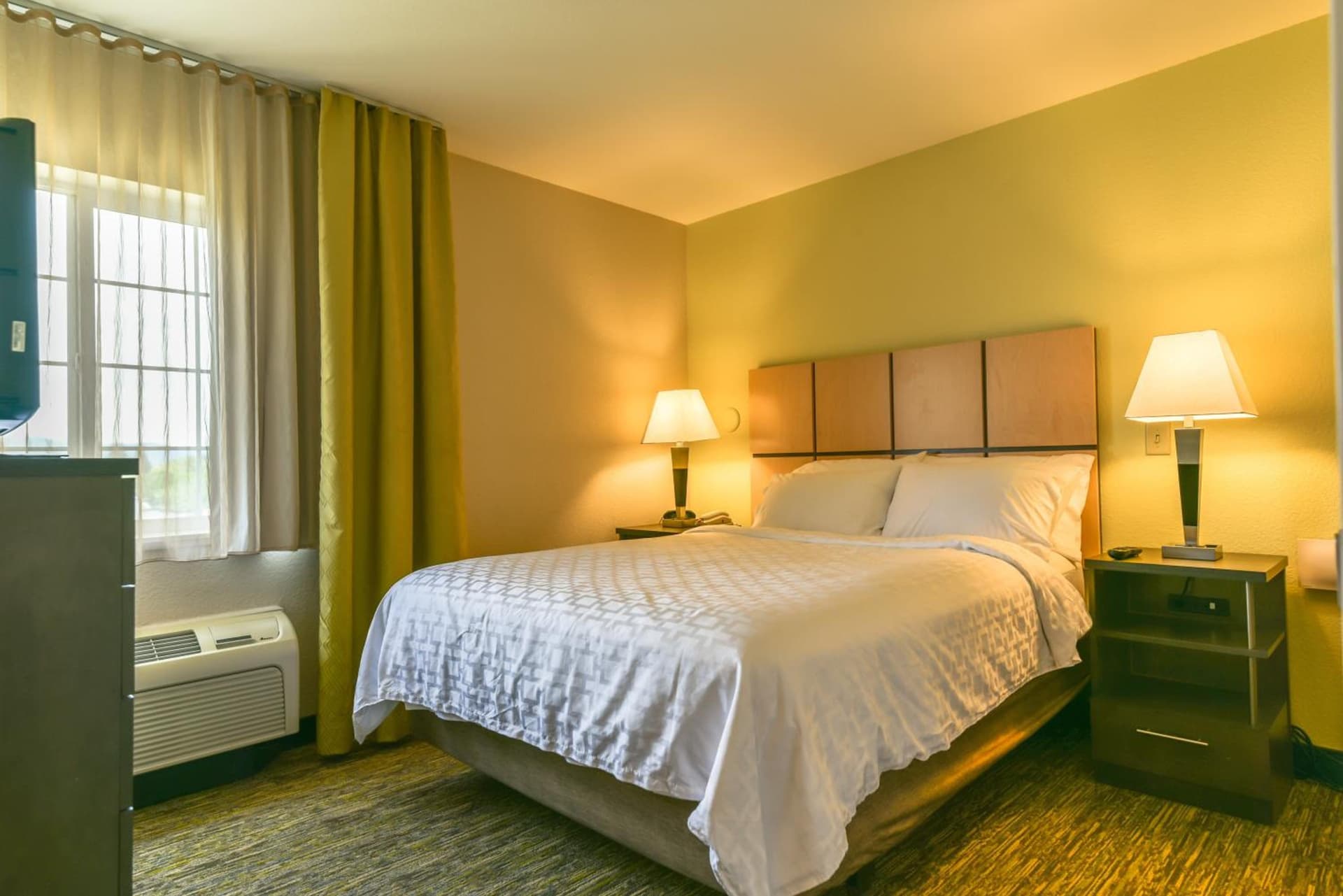 Candlewood Suites Medford by IHG gallery photo in Medford, OR — image 11
