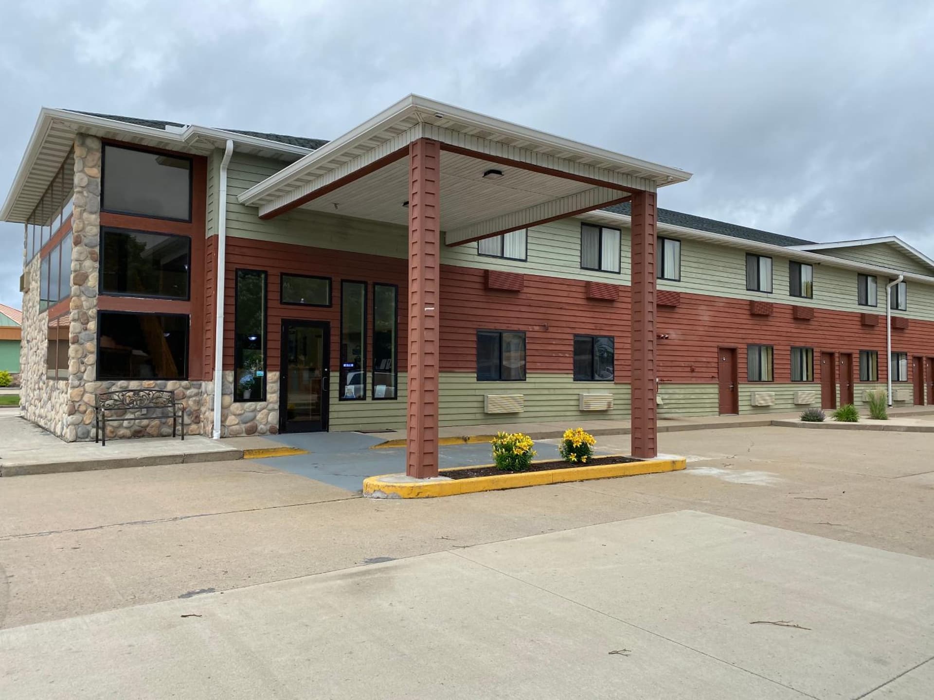 Days Inn by Wyndham Morton featured exterior or lobby in Morton, IL — similar hotel