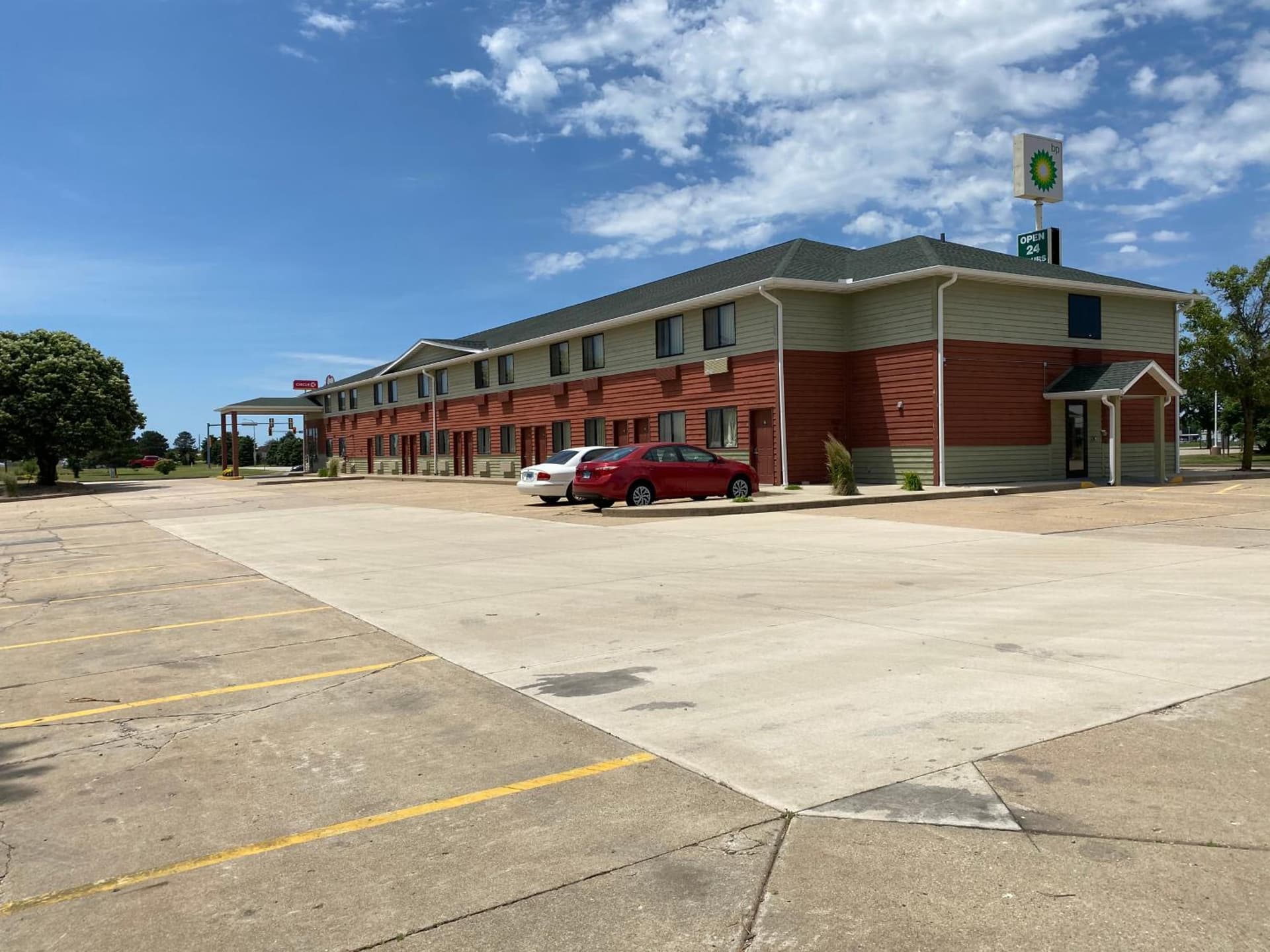 Days Inn by Wyndham Morton property views in Morton, IL — gallery photo 3