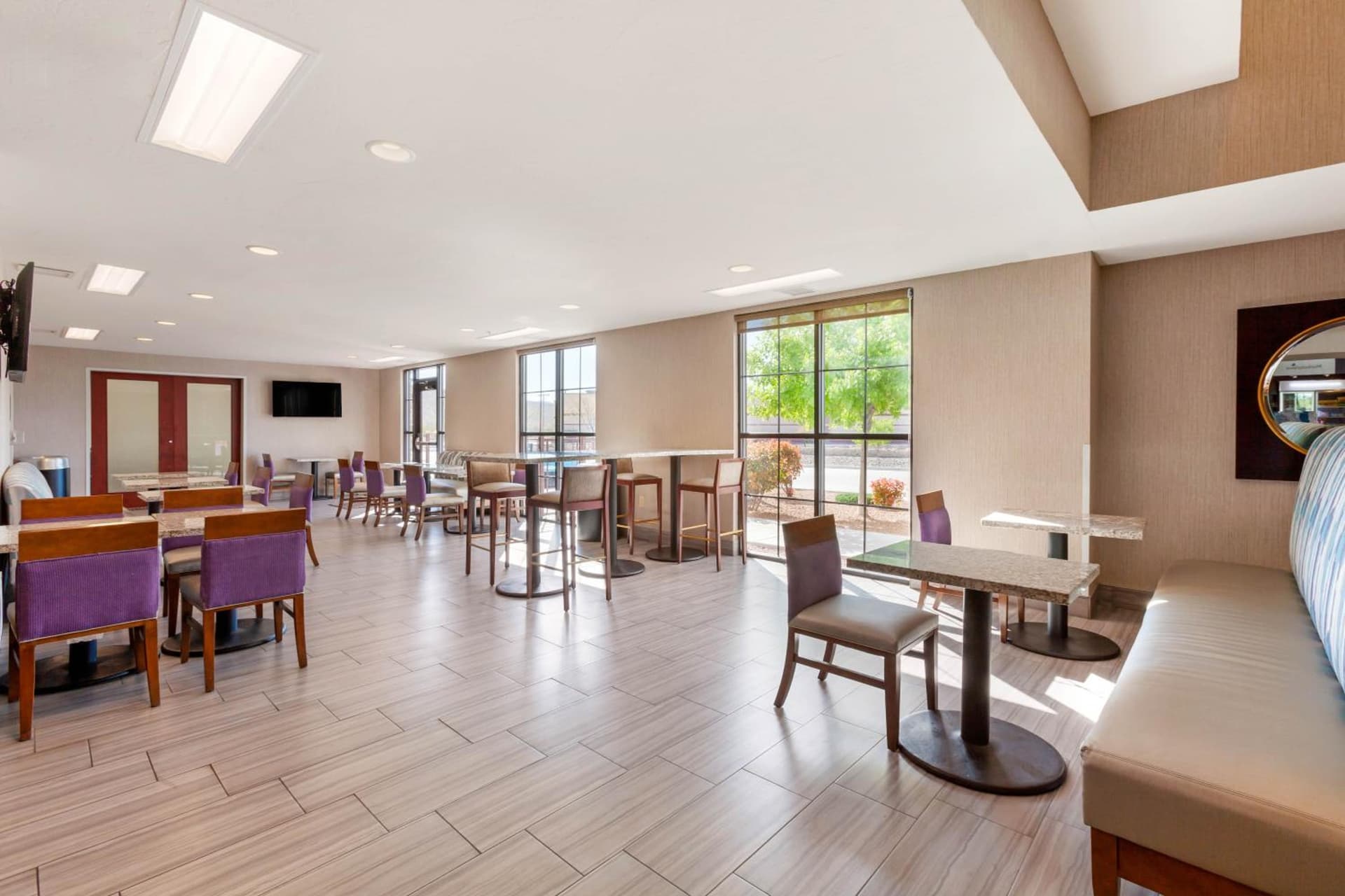 Comfort Suites of Las Cruces I-25 North gallery photo in Las Cruces, NM — image 69
