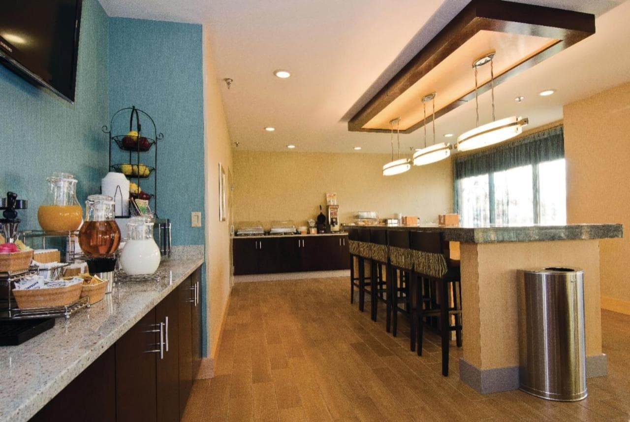 La Quinta Inn & Suites by Wyndham Marysville gallery photo in Marysville, WA — image 55
