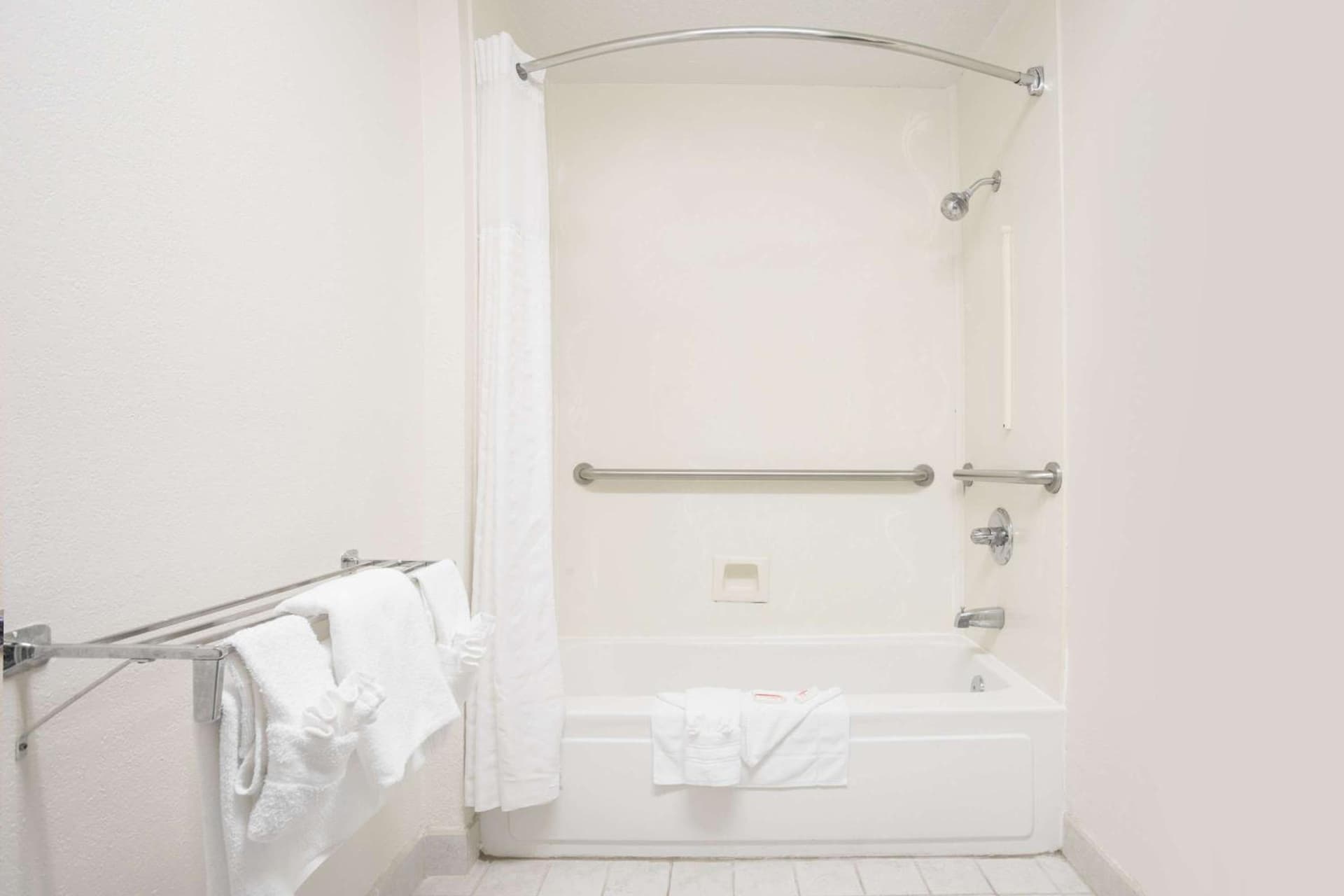 SureStay Hotel by Best Western North Myrtle Beach gallery photo in Myrtle Beach, SC — image 5