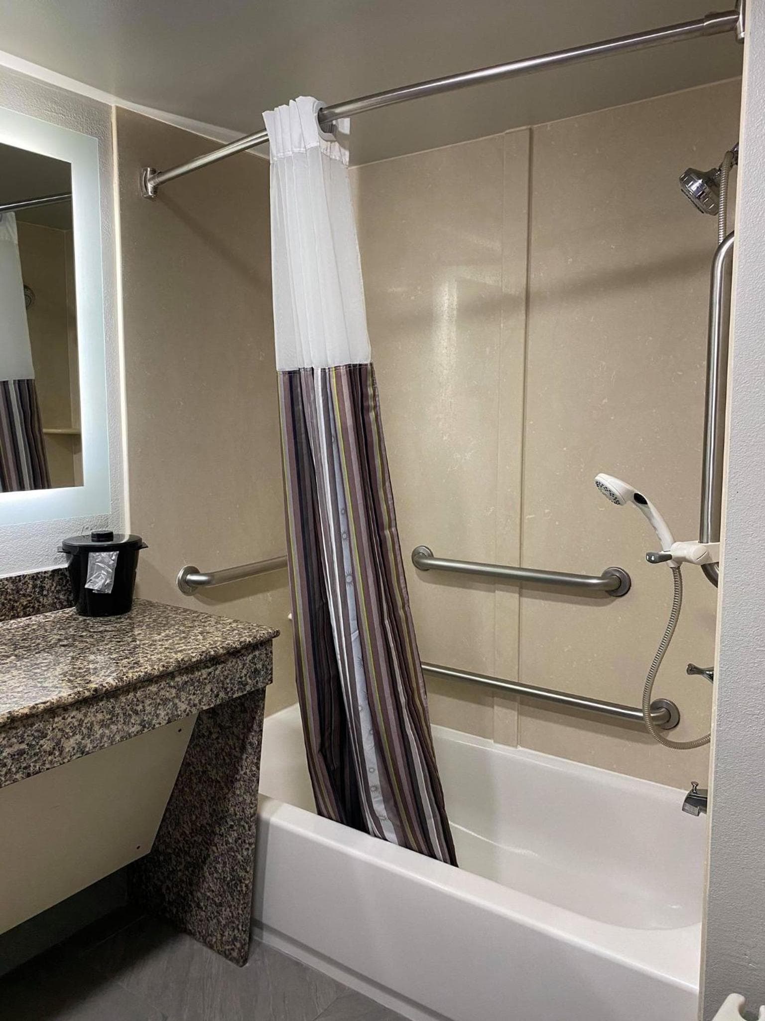 La Quinta by Wyndham Clarksville gallery photo in Clarksville, TN — image 31