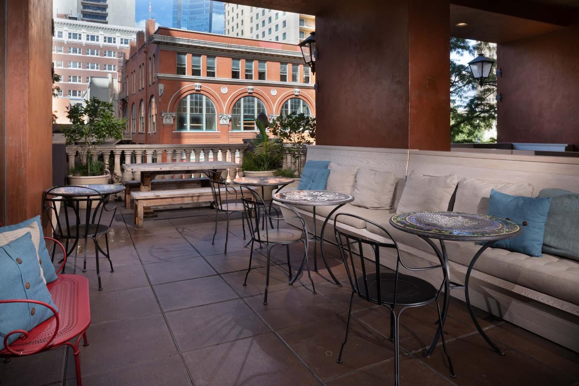 Hotel Valencia Riverwalk gallery photo in San Antonio, TX — image 50