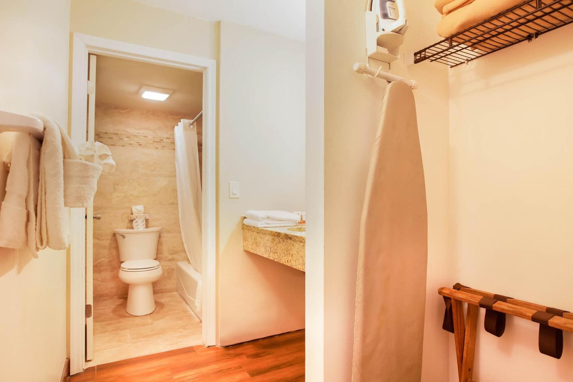 OYO Waterfront Hotel- Cape Coral Fort Myers, FL gallery photo in Cape Coral, FL — image 11