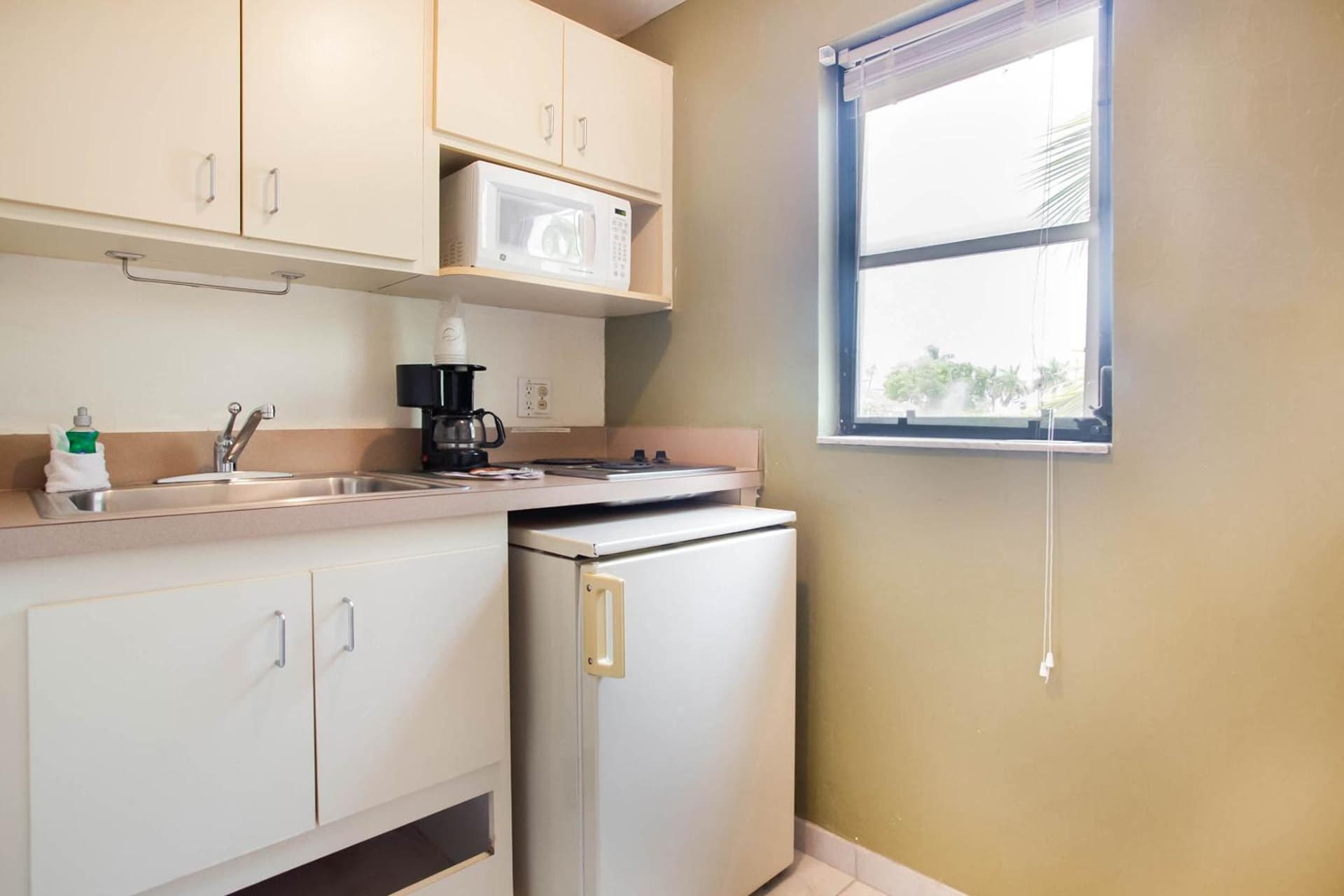 OYO Waterfront Hotel- Cape Coral Fort Myers, FL gallery photo in Cape Coral, FL — image 12