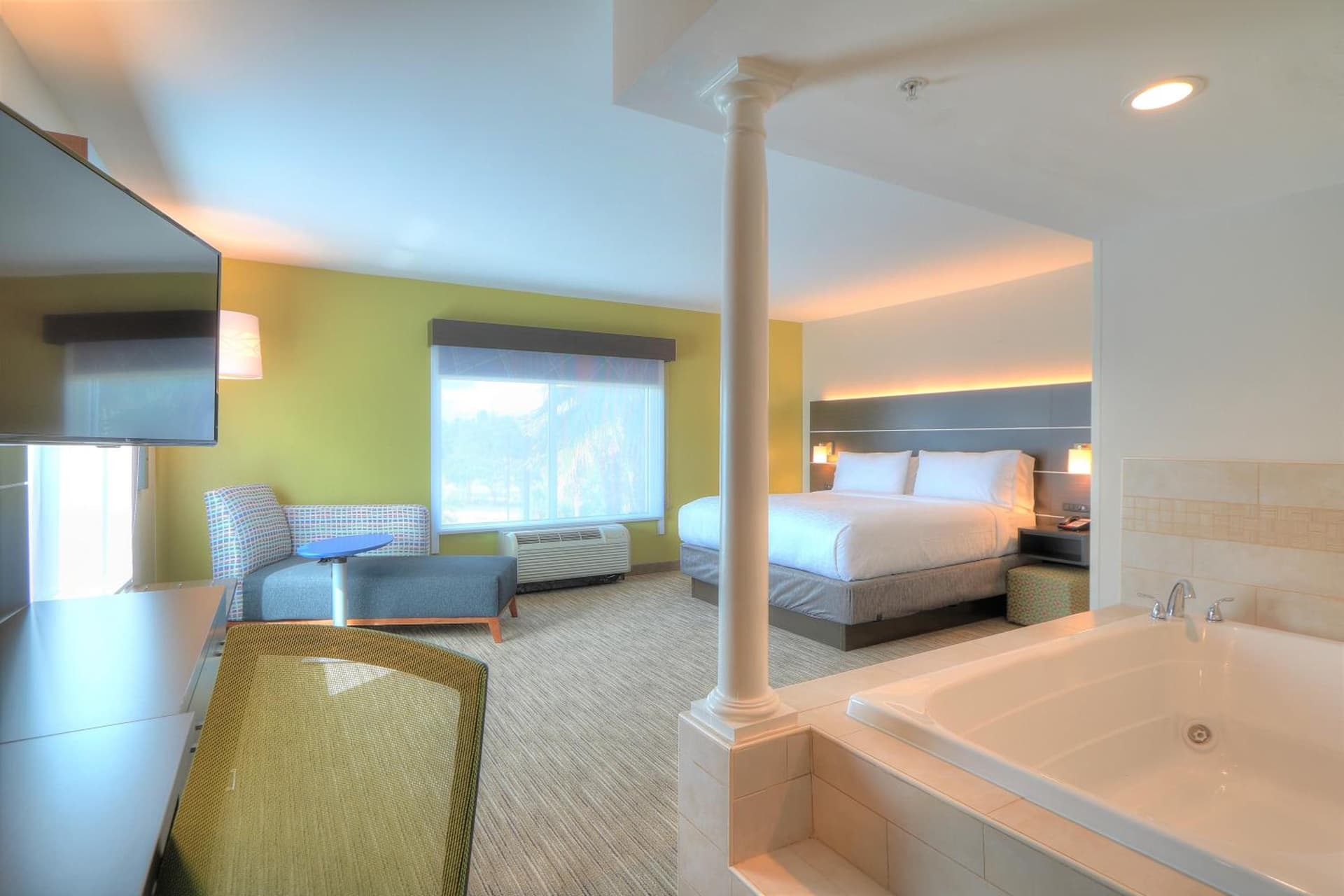 Holiday Inn Express Hotel & Suites Mobile Saraland by IHG gallery photo in Saraland, AL — image 21