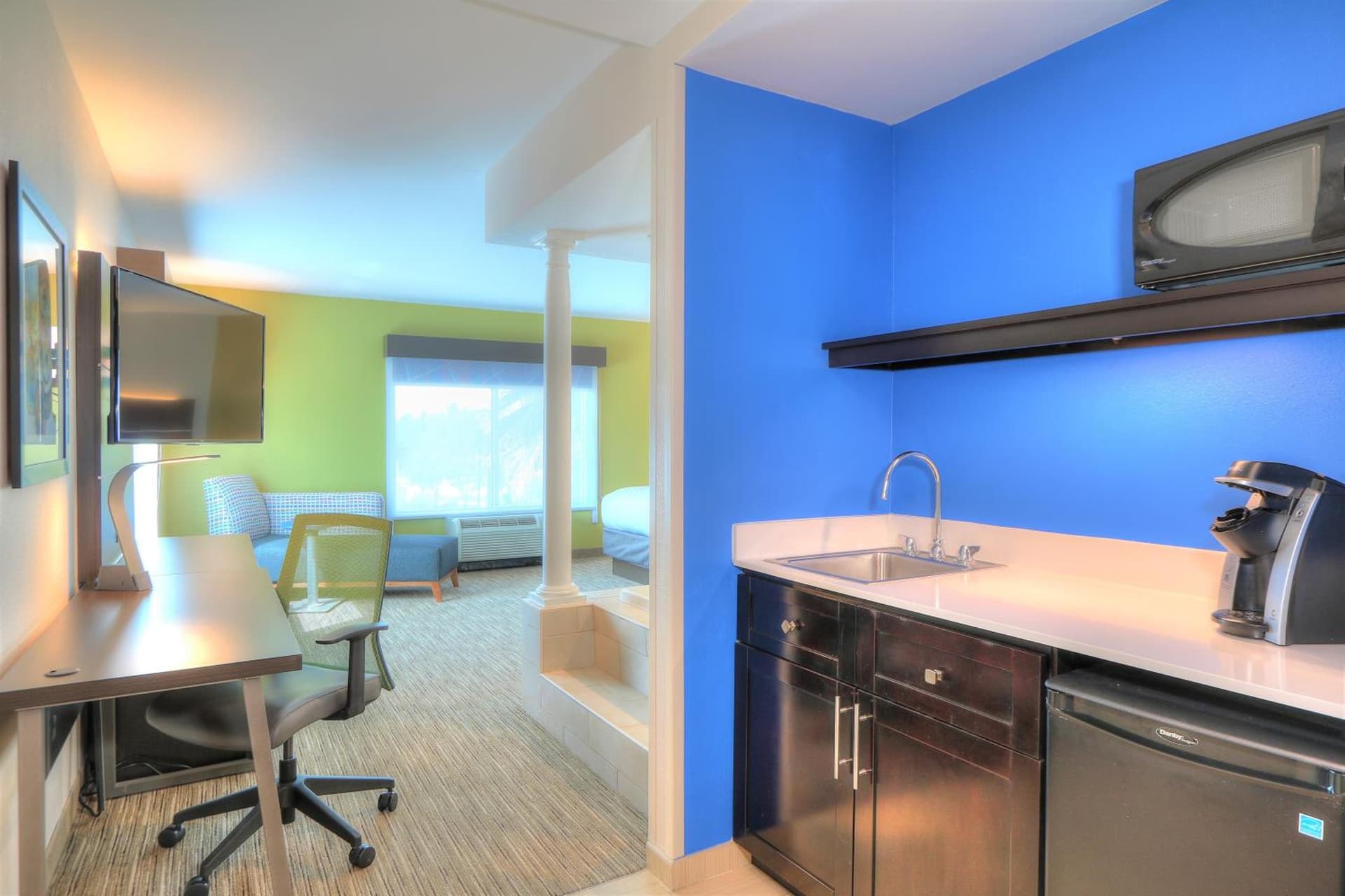 Holiday Inn Express Hotel & Suites Mobile Saraland by IHG gallery photo in Saraland, AL — image 43