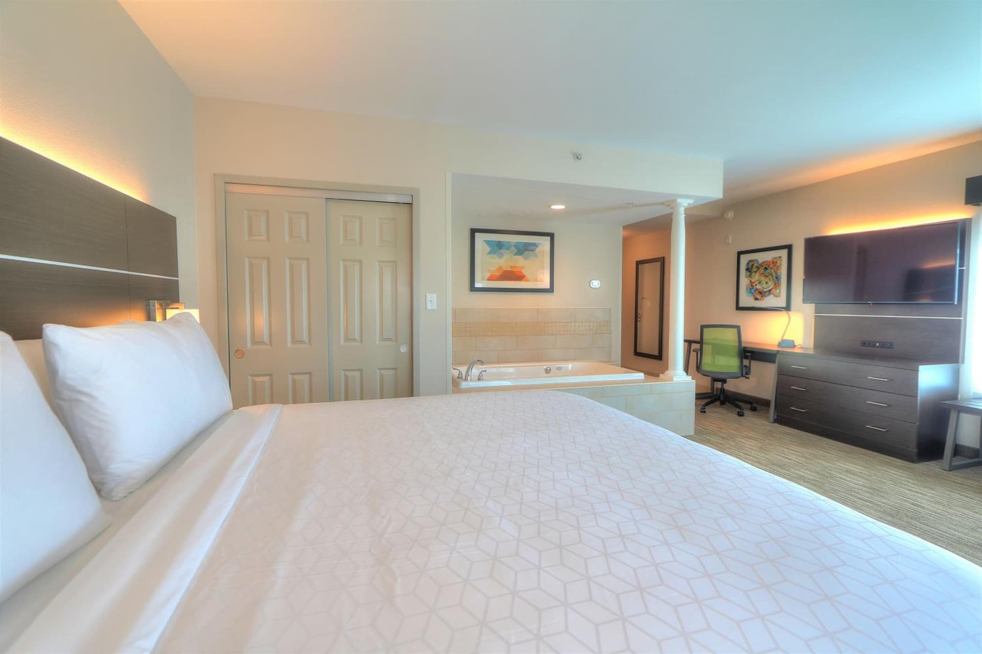 Holiday Inn Express Hotel & Suites Mobile Saraland by IHG gallery photo in Saraland, AL — image 42