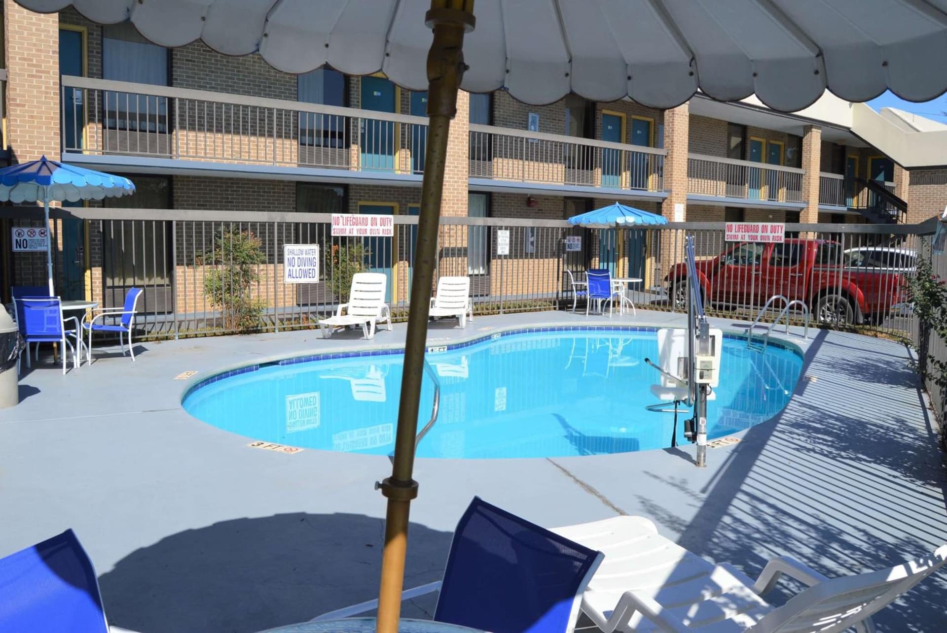Days Inn by Wyndham Easley West Of Greenville/Clemson Area interior in Easley, SC — gallery photo 2