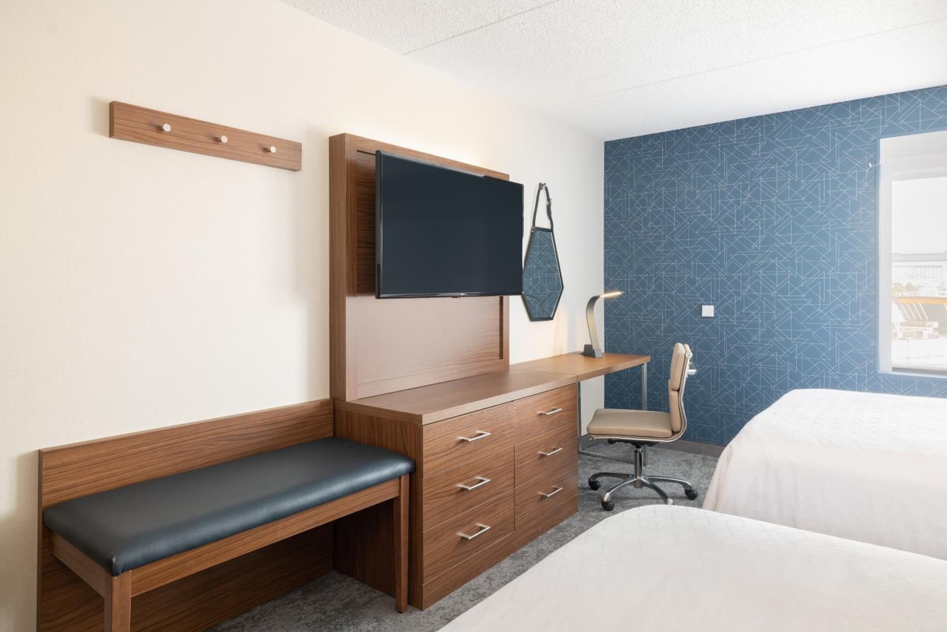 Holiday Inn Express & Suites Boston - Cambridge by IHG gallery photo in Cambridge, MA — image 19