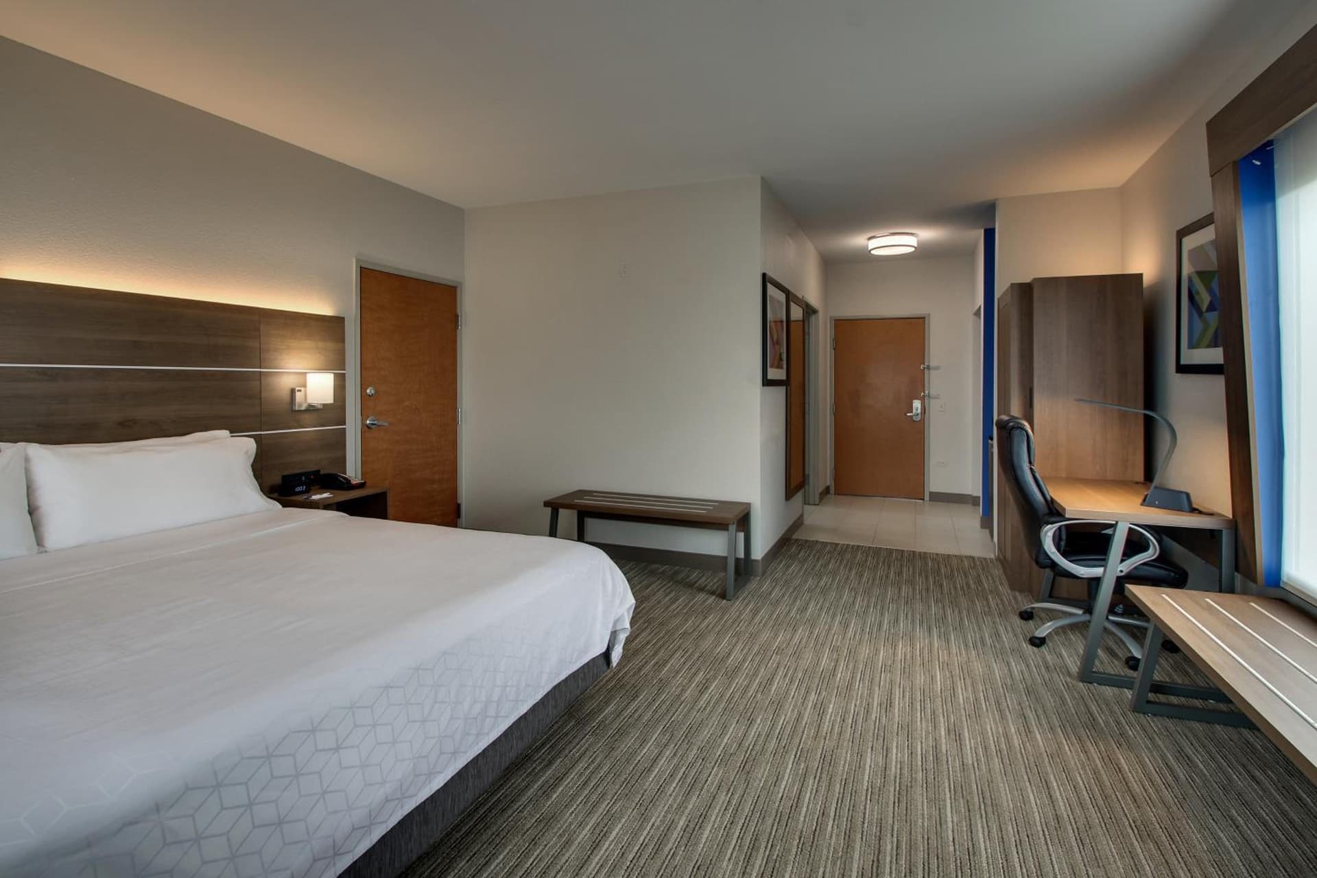 Holiday Inn Express Hotel & Suites Waukegan/Gurnee by IHG gallery photo in Waukegan, IL — image 8