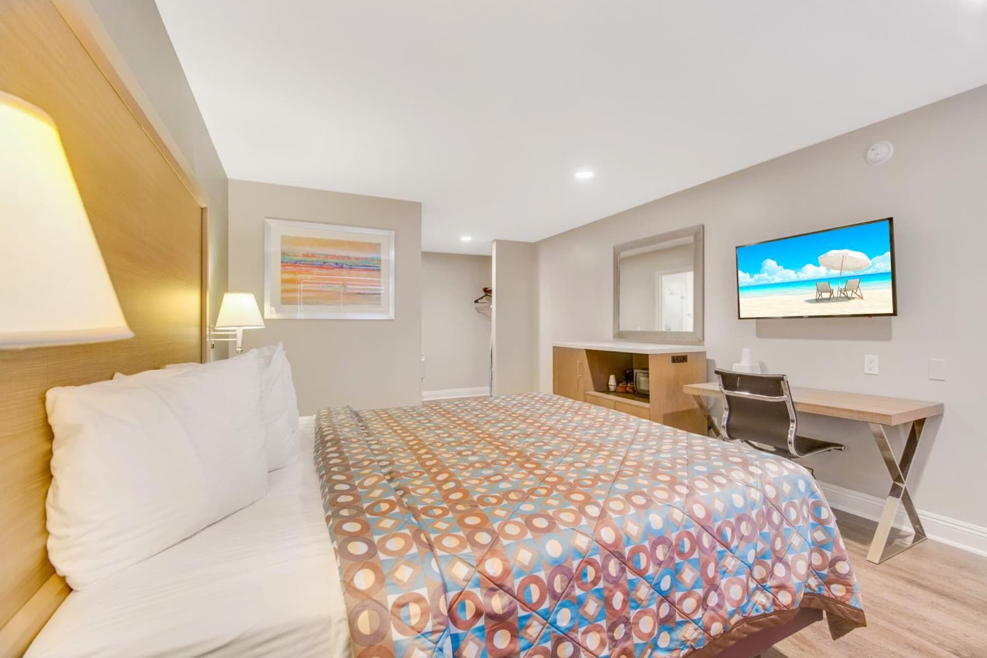 Hotel 414 Anaheim interior in Anaheim, CA — gallery photo 2