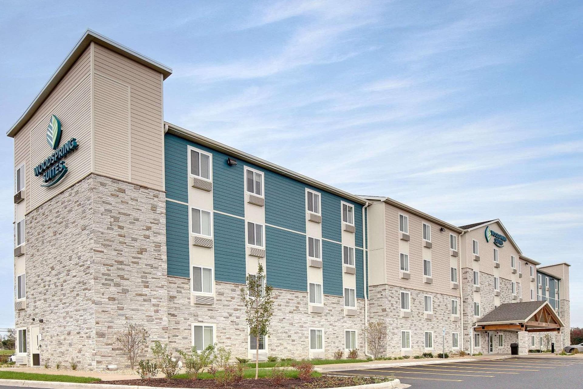 WoodSpring Suites Carol Stream - Chicago interior in Carol Stream, IL — gallery photo 2
