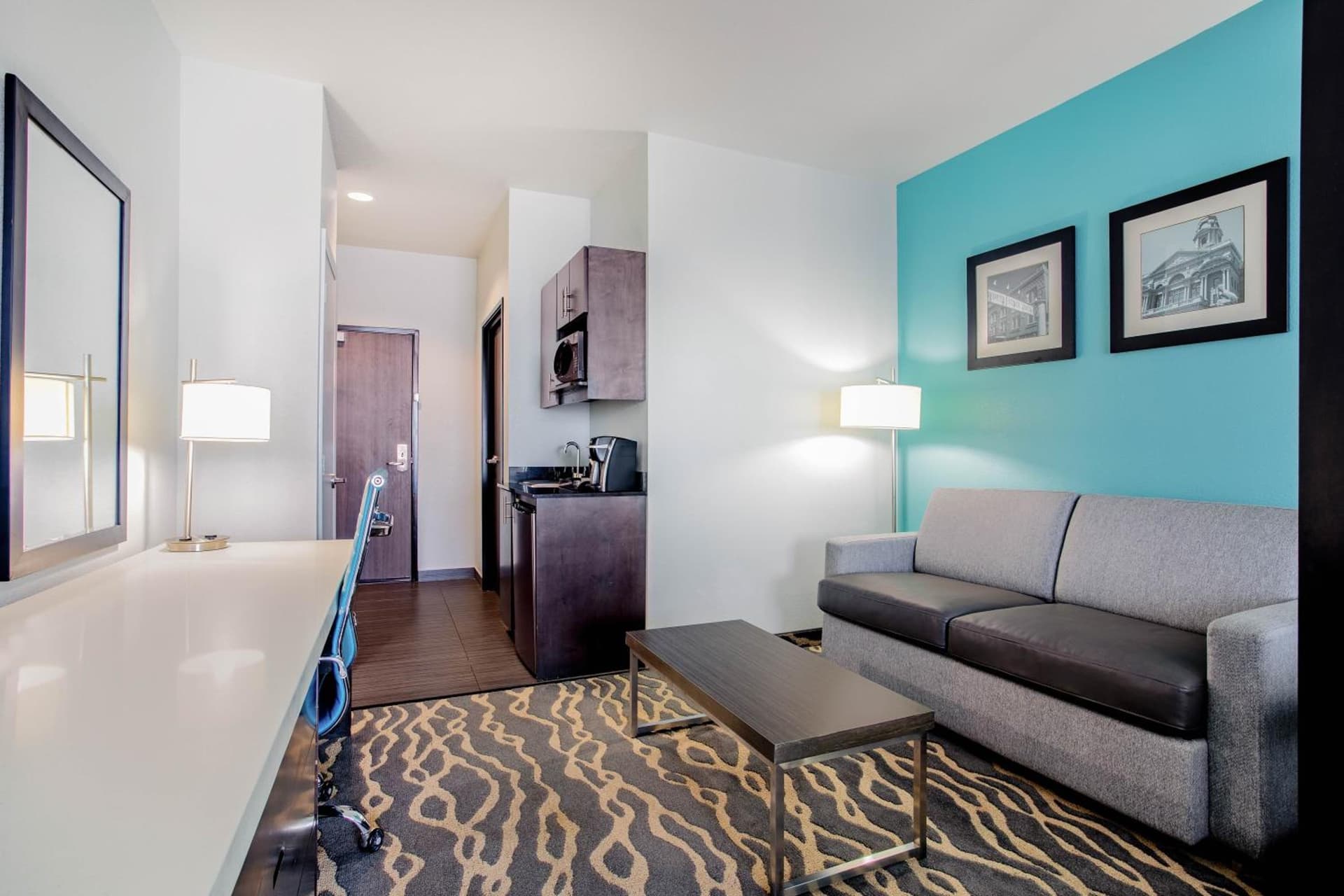 La Quinta Inn & Suites by Wyndham Northlake Ft. Worth gallery photo in Northlake, TX — image 19