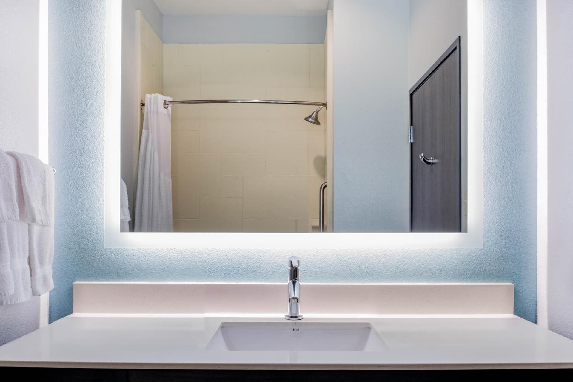 La Quinta Inn & Suites by Wyndham Northlake Ft. Worth gallery photo in Northlake, TX — image 20