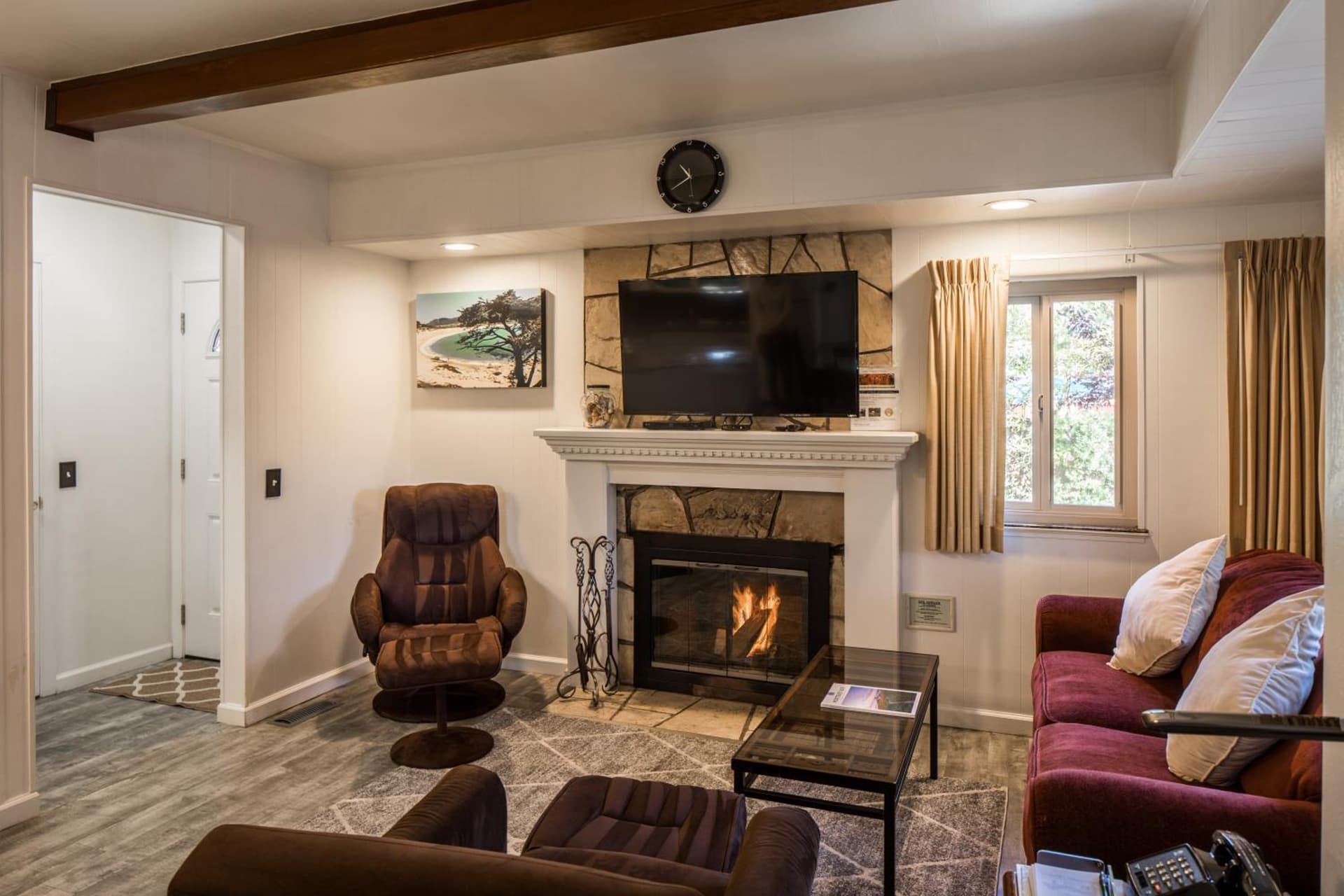 Andril Fireplace Cottages gallery photo in Pacific Grove, CA — image 16