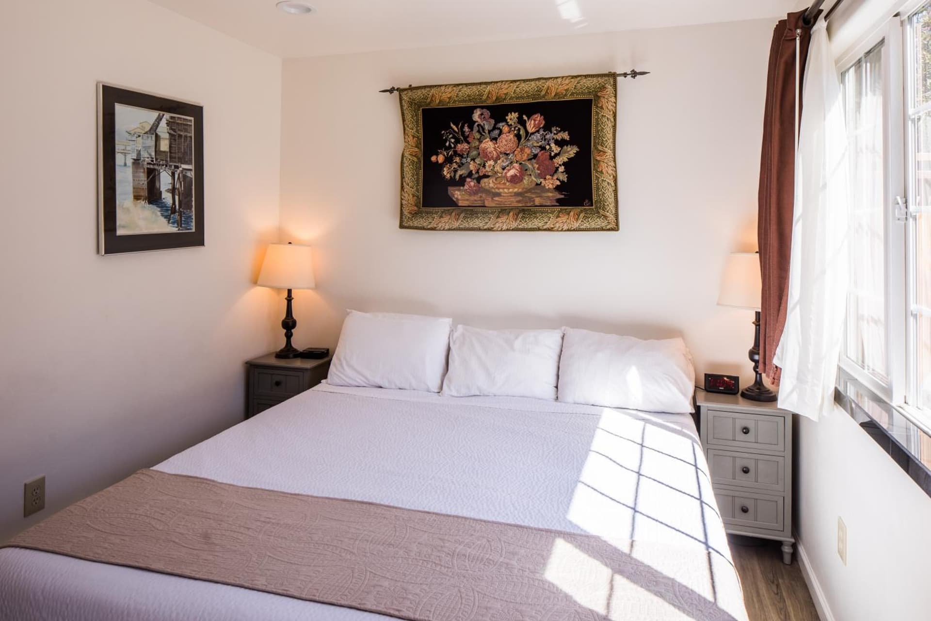 Andril Fireplace Cottages gallery photo in Pacific Grove, CA — image 91