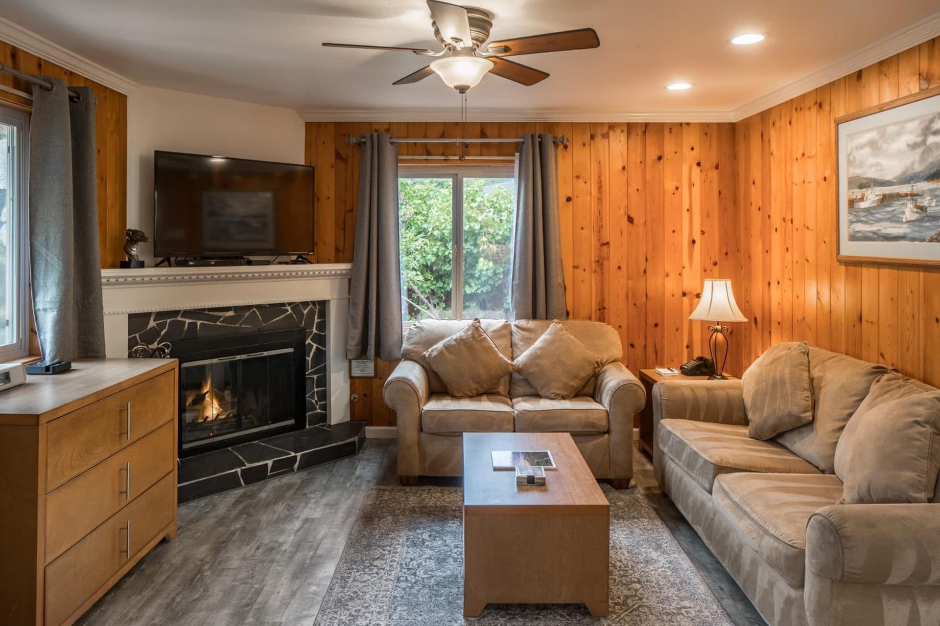 Andril Fireplace Cottages gallery photo in Pacific Grove, CA — image 86