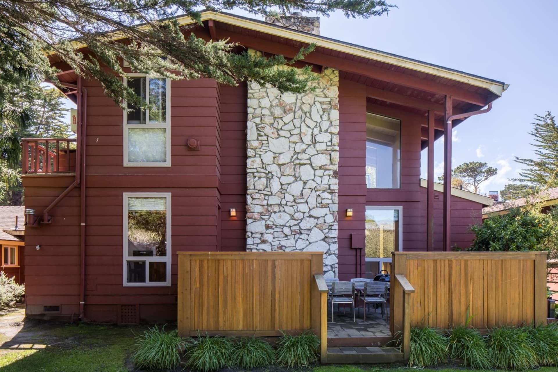 Andril Fireplace Cottages gallery photo in Pacific Grove, CA — image 83