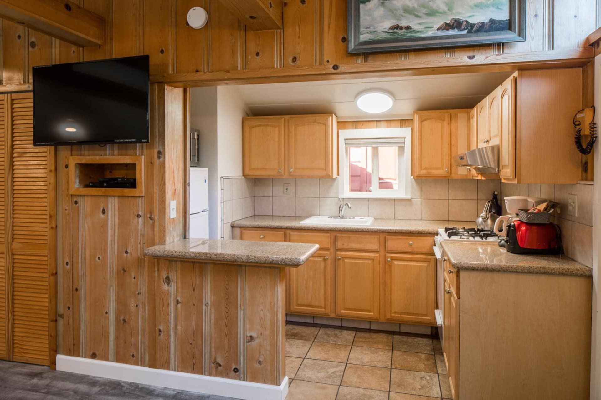 Andril Fireplace Cottages gallery photo in Pacific Grove, CA — image 95