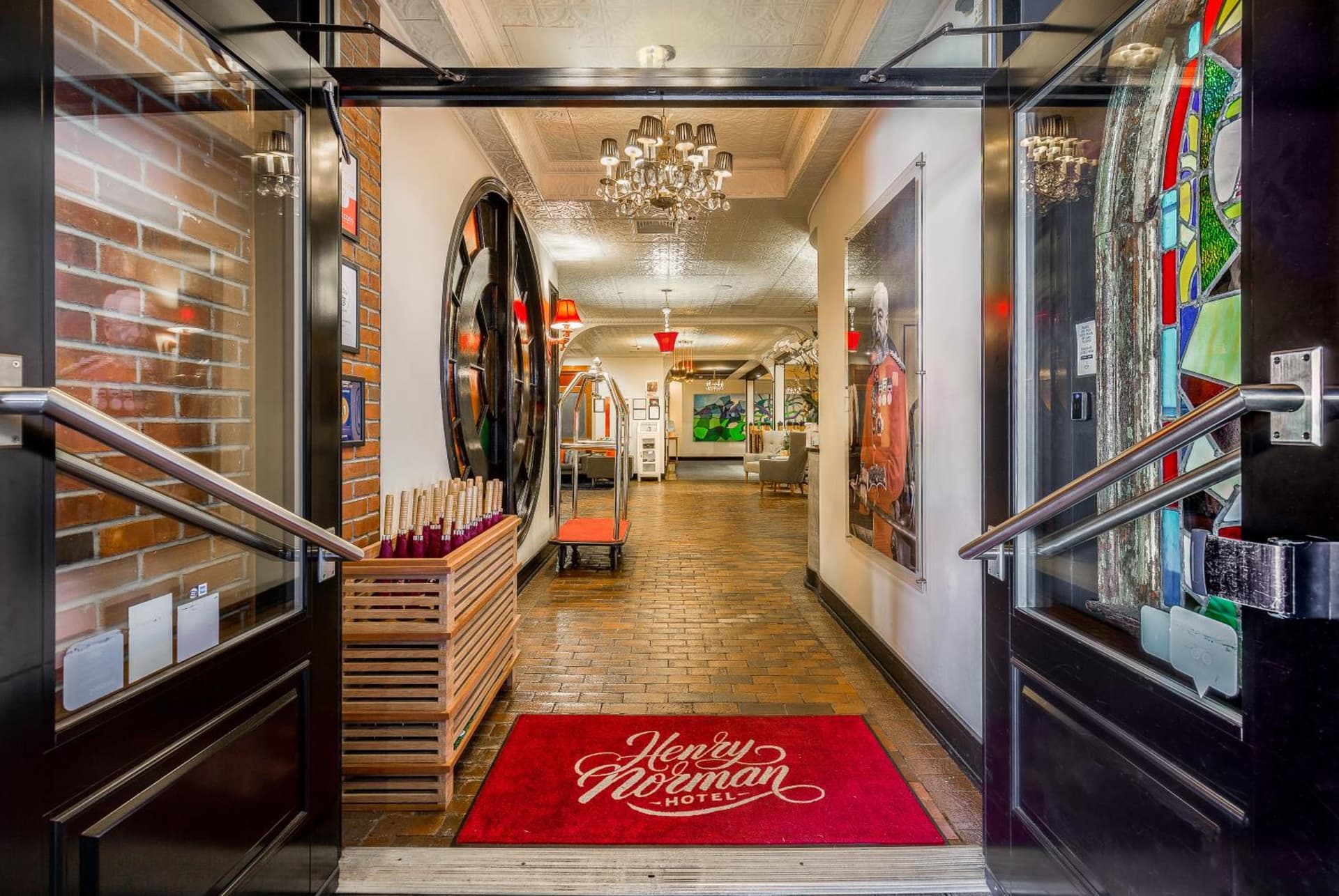 Henry Norman Hotel interior in Brooklyn, NY — gallery photo 2