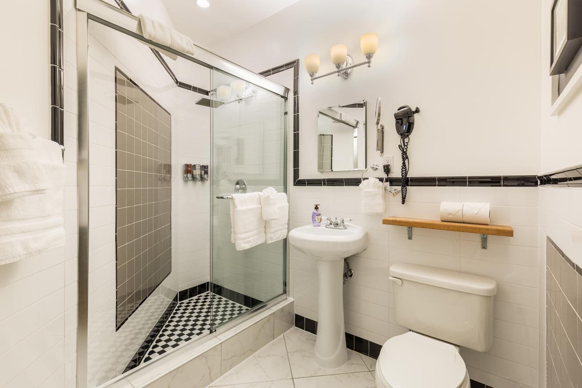 Henry Norman Hotel gallery photo in Brooklyn, NY — image 77
