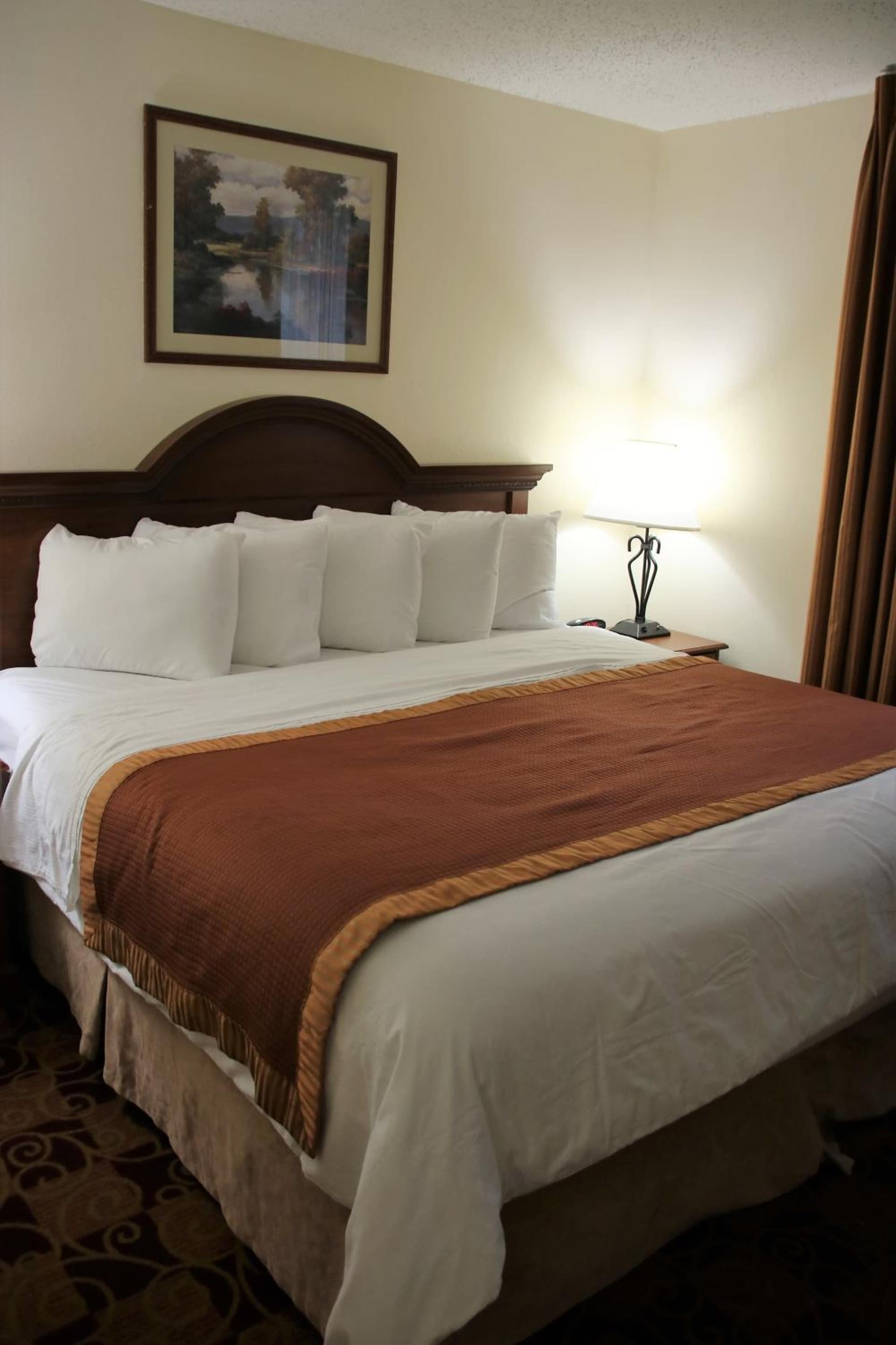 Hawthorn Suites by Wyndham Louisville East gallery photo in Louisville, KY — image 8