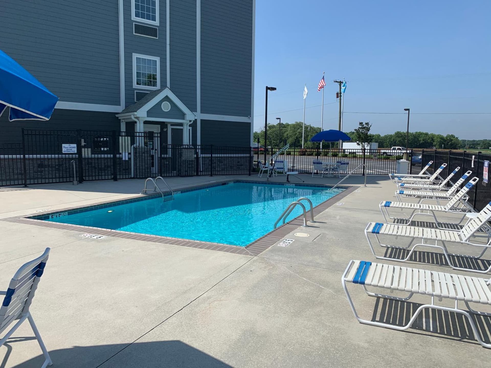 Microtel Inn & Suites by Wyndham Georgetown Delaware Beaches interior in Georgetown, DE — gallery photo 2