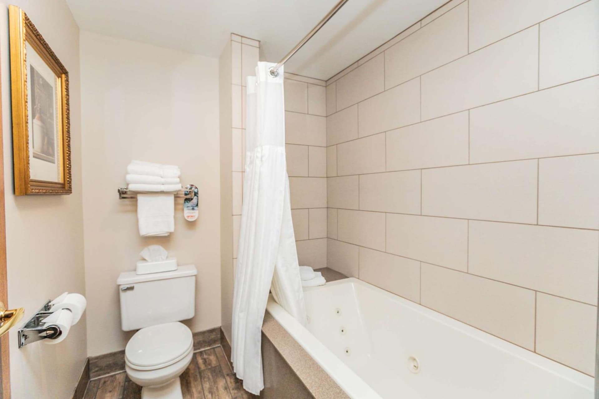 SureStay Plus by Best Western Elizabethtown Lancaster gallery photo in Elizabethtown, PA — image 27