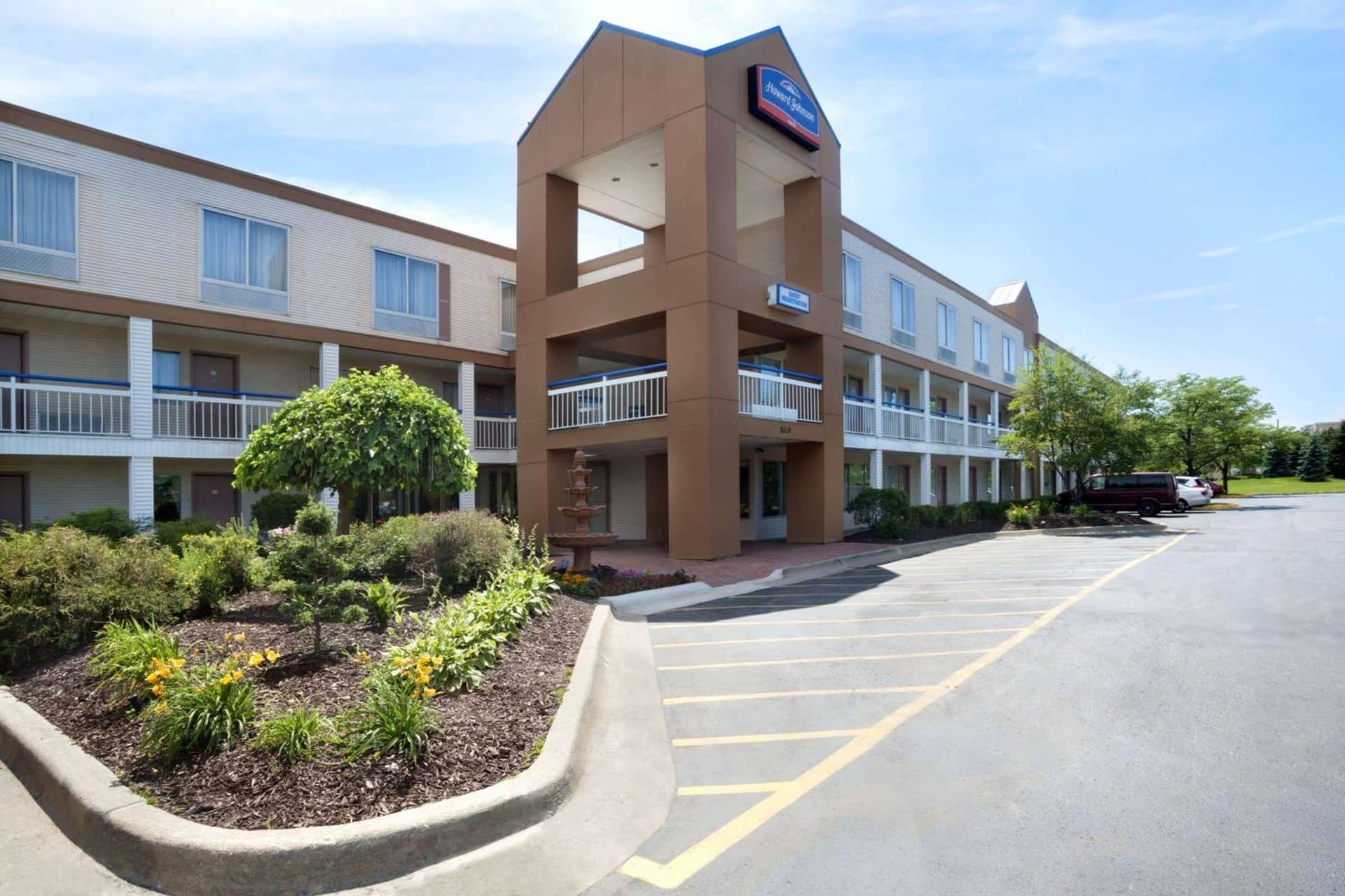 Howard Johnson by Wyndham Romulus Detroit Metro Airport — hotel in Romulus, Michigan