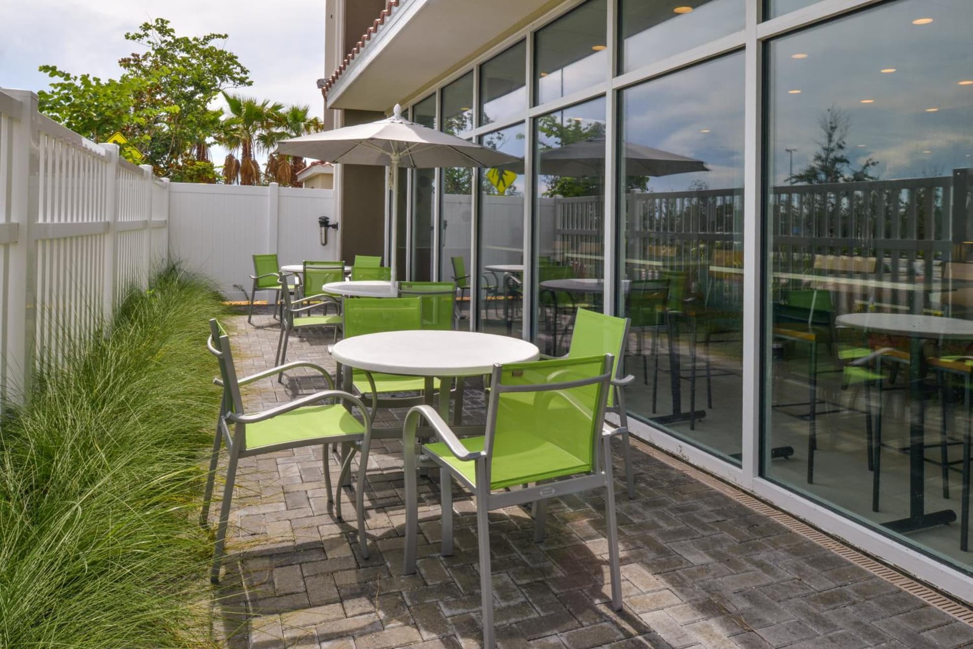 Holiday Inn Express & Suites - St. Petersburg - Madeira Beach by IHG gallery photo in St Petersburg, FL — image 93