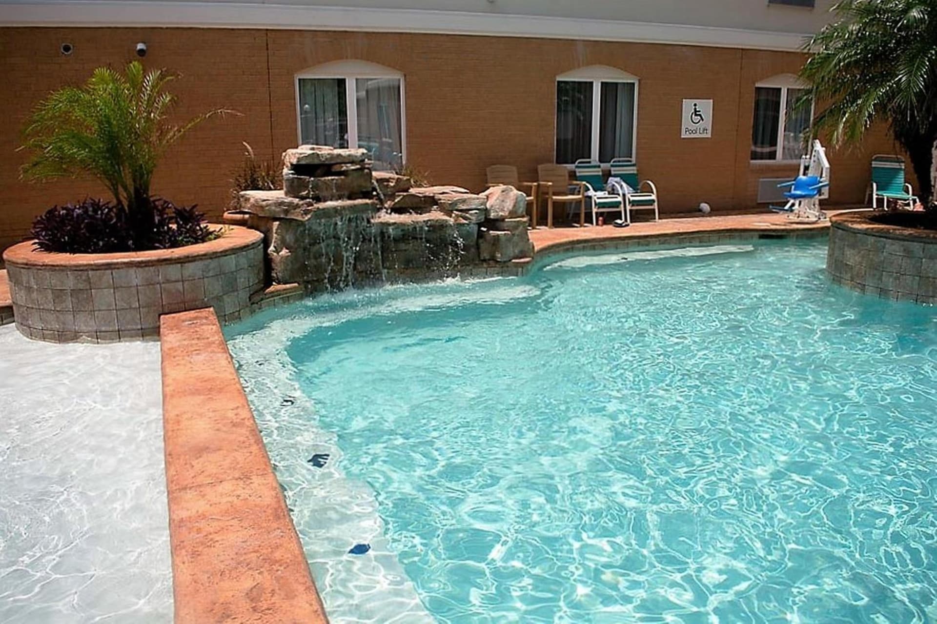 Holiday Inn Express Hotel and Suites Port Aransas/Beach Area by IHG gallery photo in Port Aransas, TX — image 5
