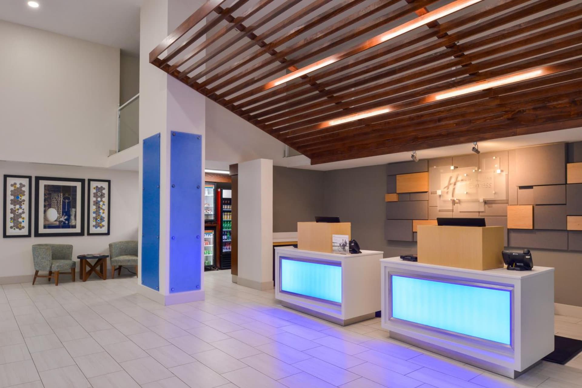 Holiday Inn Express & Suites - Shreveport - Downtown by IHG interior in Shreveport, LA — gallery photo 2