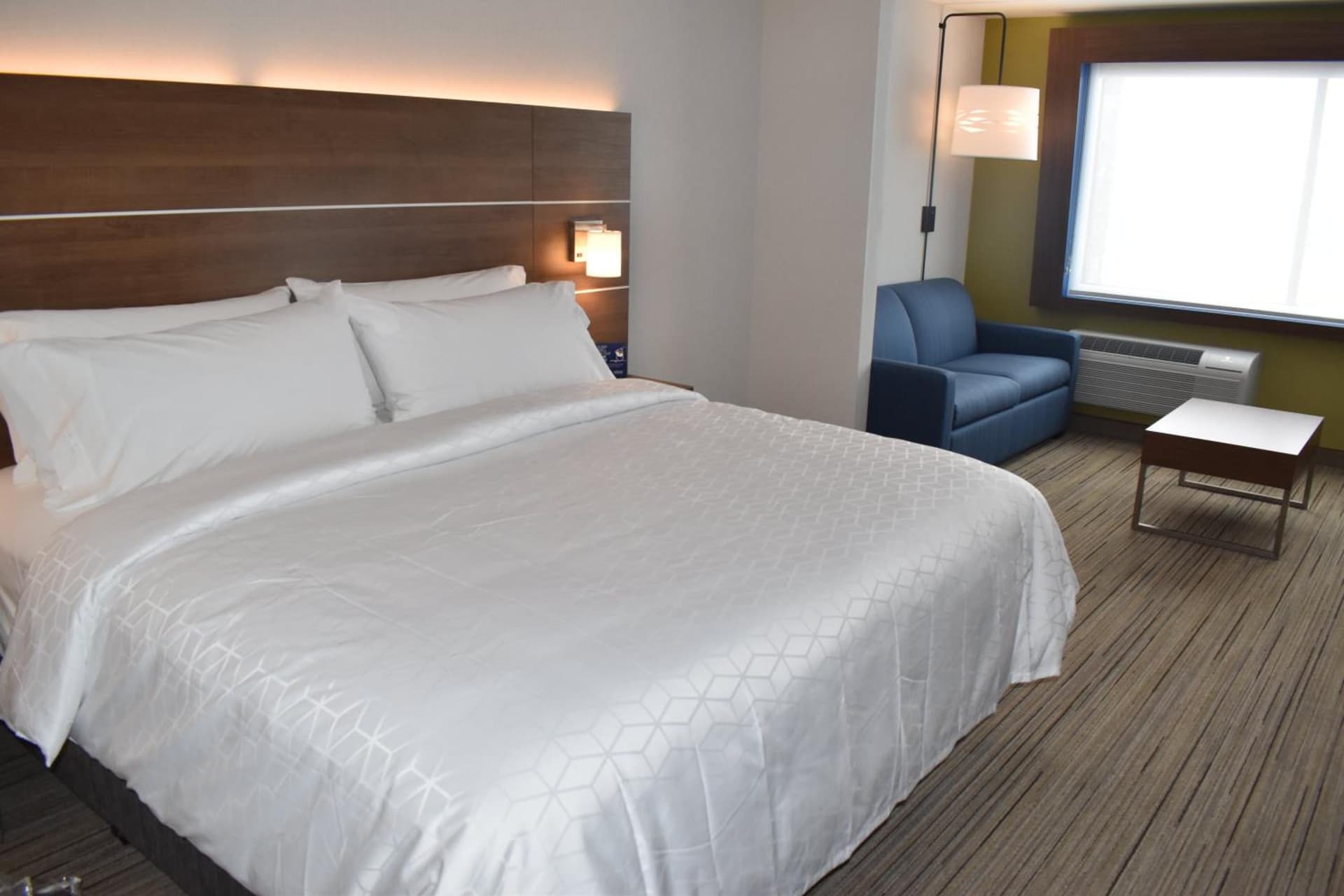 Holiday Inn Express & Suites - Boston South - Randolph by IHG gallery photo in Randolph — image 7