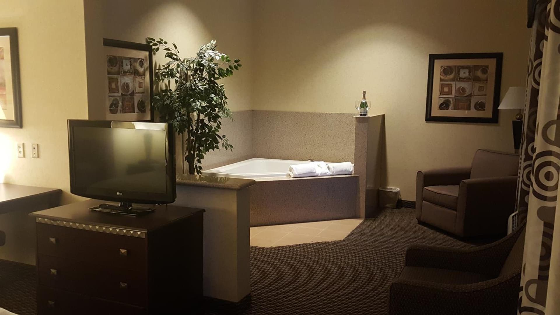 Holiday Inn Express & Suites Nampa - Idaho Center by IHG gallery photo in Nampa, ID — image 43